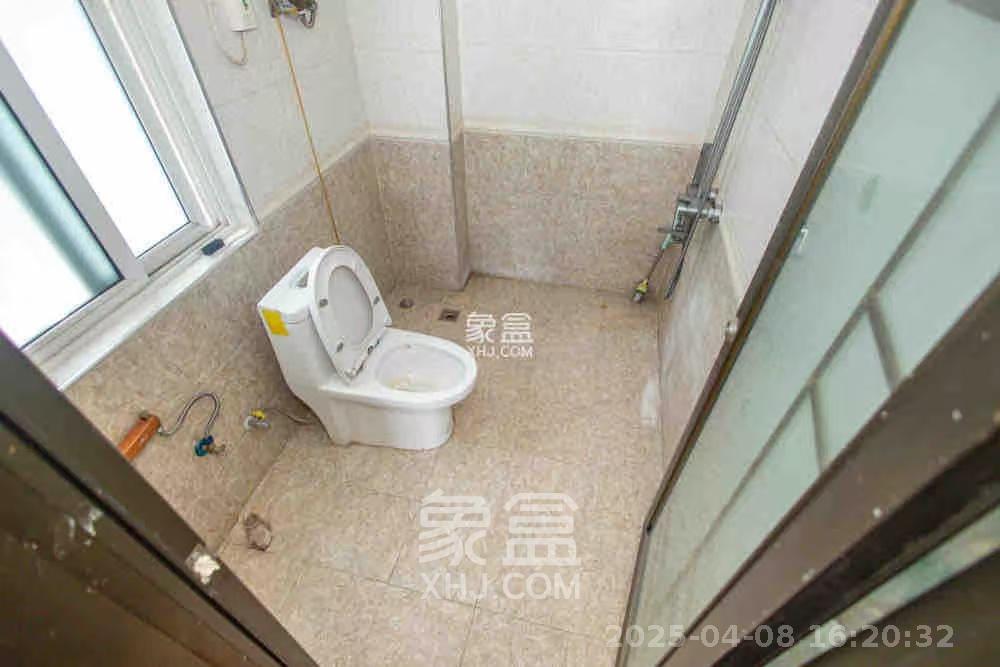 紫晶城 4室2厅2卫 1600.0元/月 紫晶城 4室2厅2卫 1600.0元/月室内图