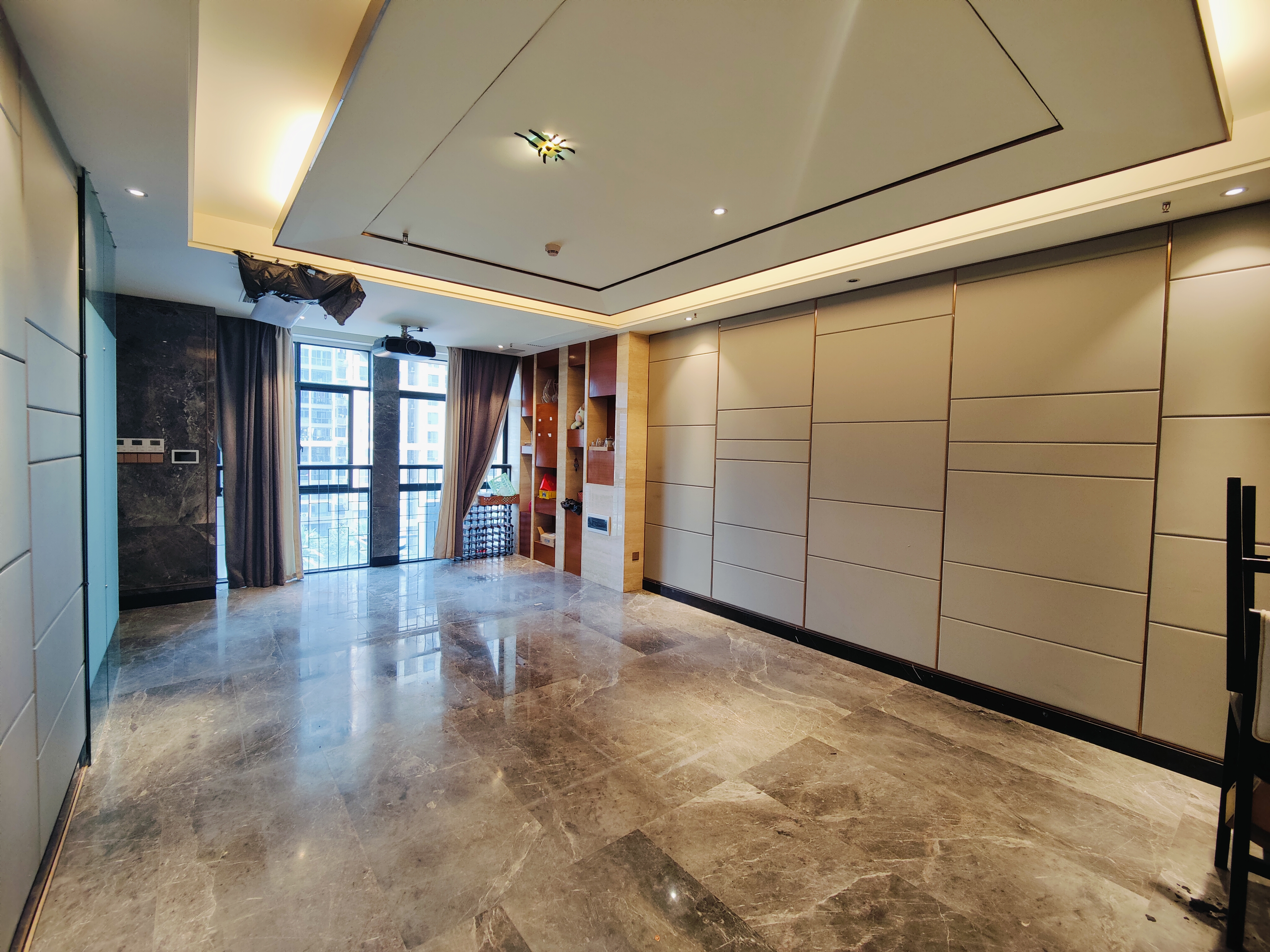 融冠亲城50写字楼 1室0厅0卫 8000.0元/月 融冠亲城50写字楼 1室0厅0卫 8000.0元/月室内图