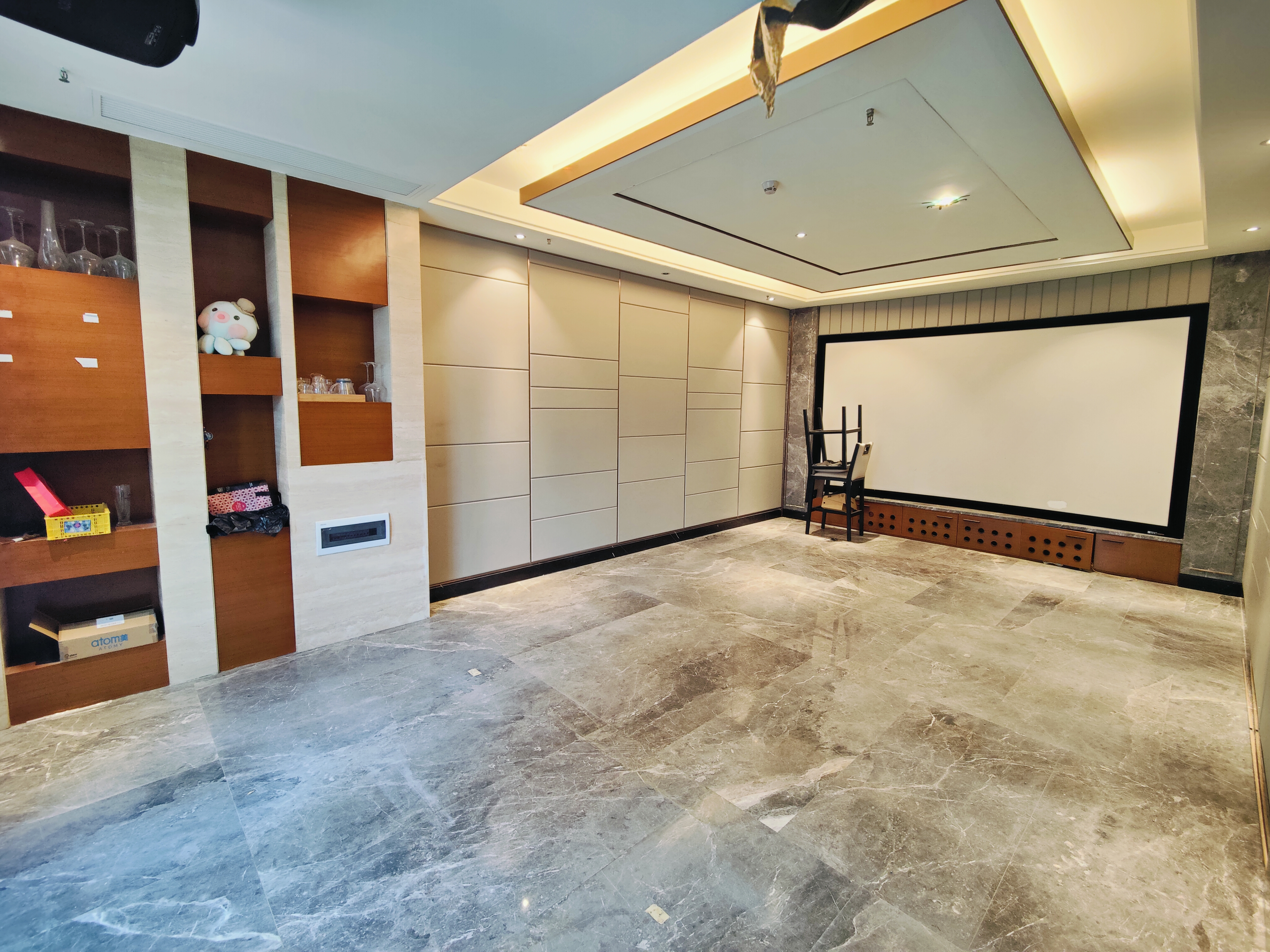 融冠亲城50写字楼 1室0厅0卫 8000.0元/月 融冠亲城50写字楼 1室0厅0卫 8000.0元/月室内图