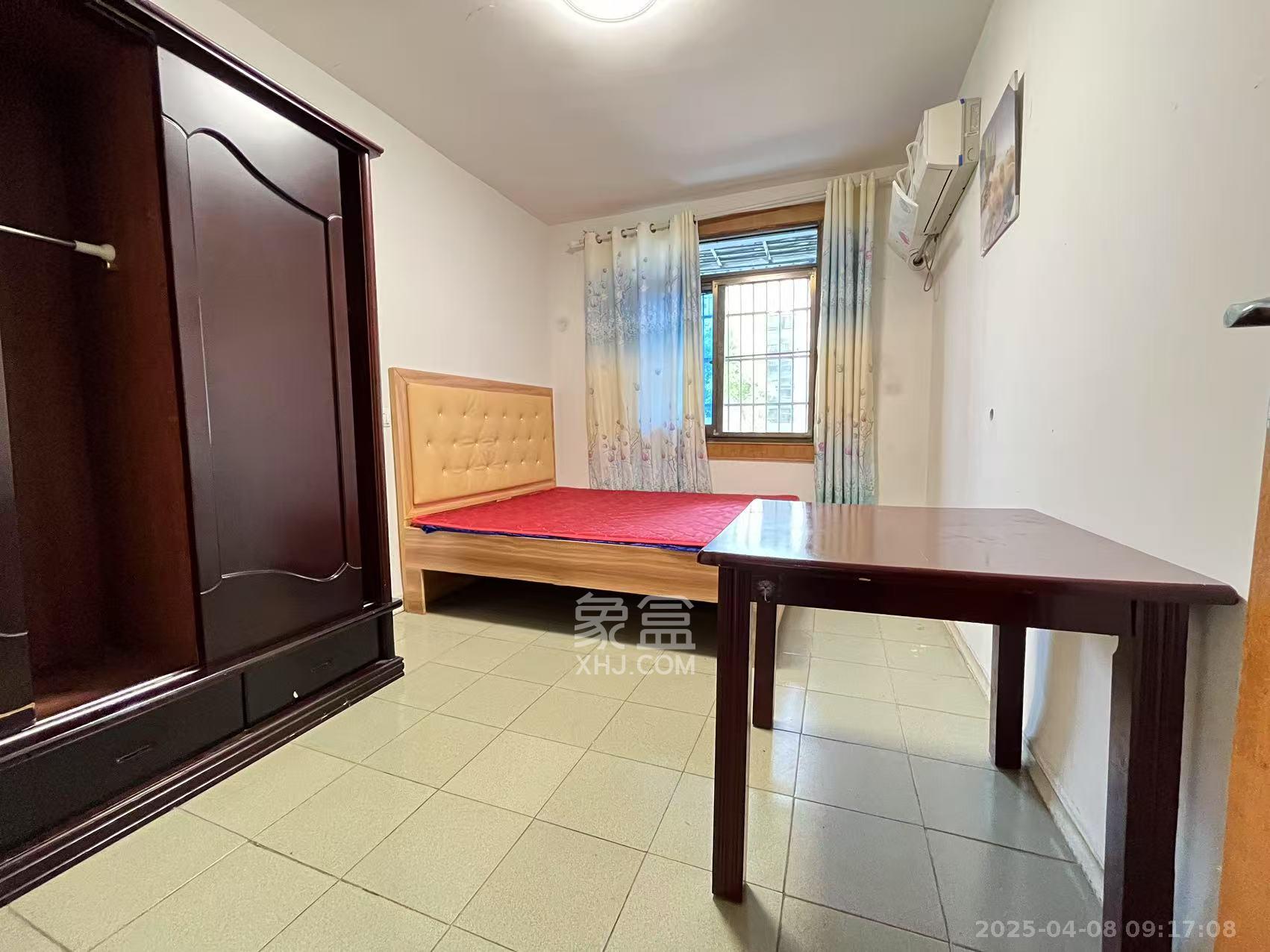 留芳里散盘 2室2厅1卫 2200.0元/月 留芳里散盘 2室2厅1卫 2200.0元/月室内图