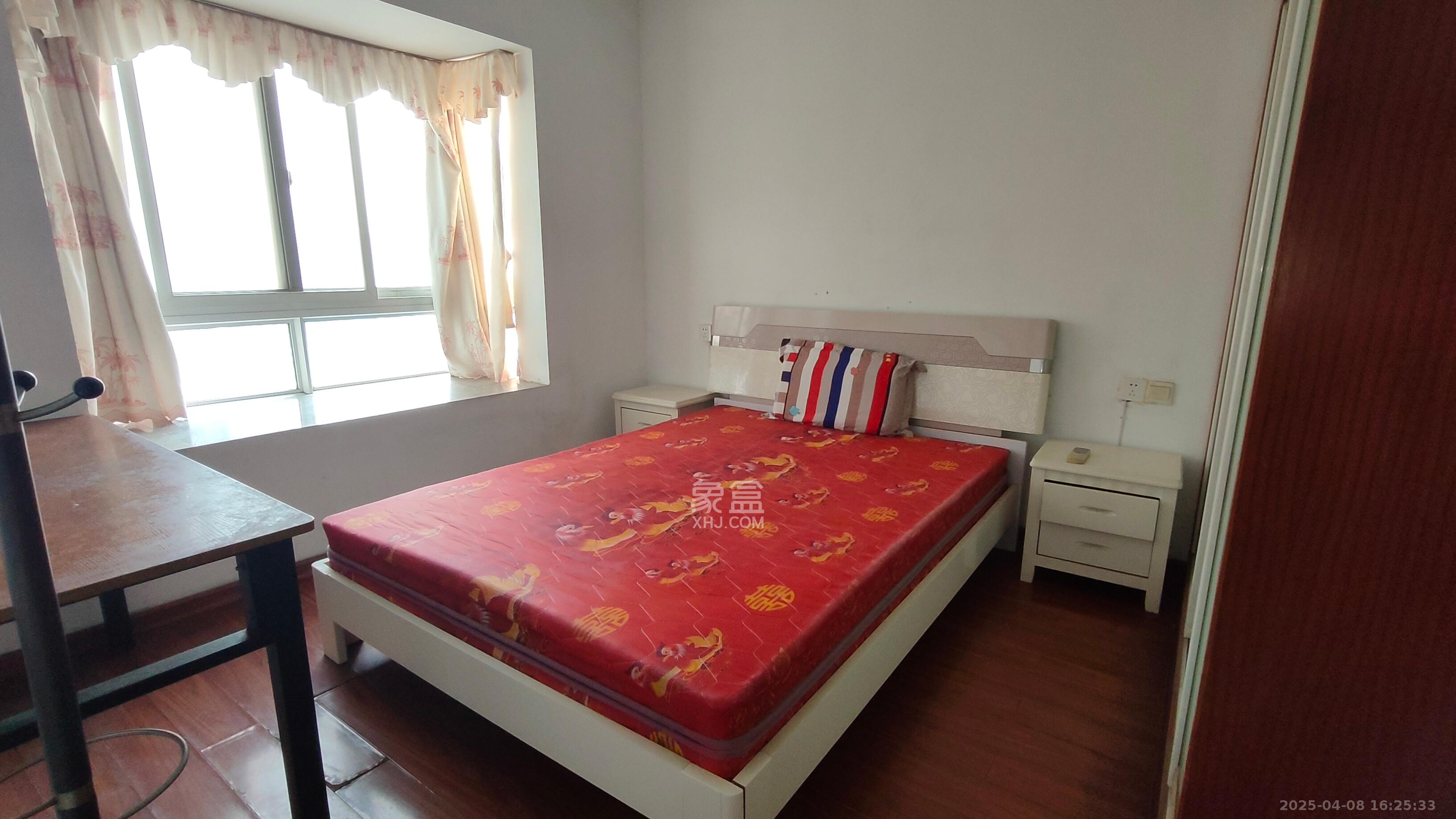 晶华美地  2室2厅1卫   1500.00元/月室内图