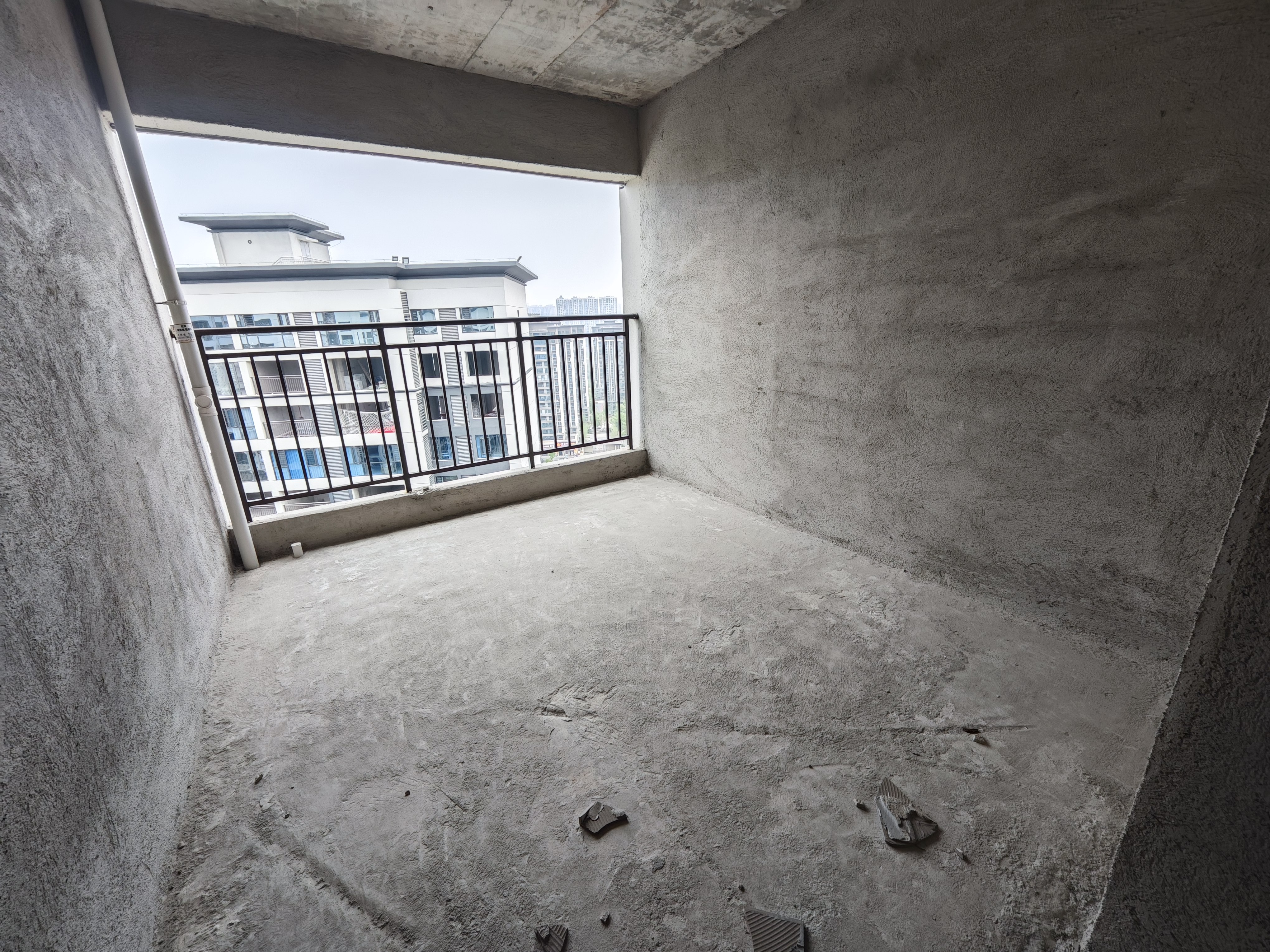 青春里-铂樾府 5室2厅2卫 113.8万 青春里-铂樾府 5室2厅2卫 113.8万卧室