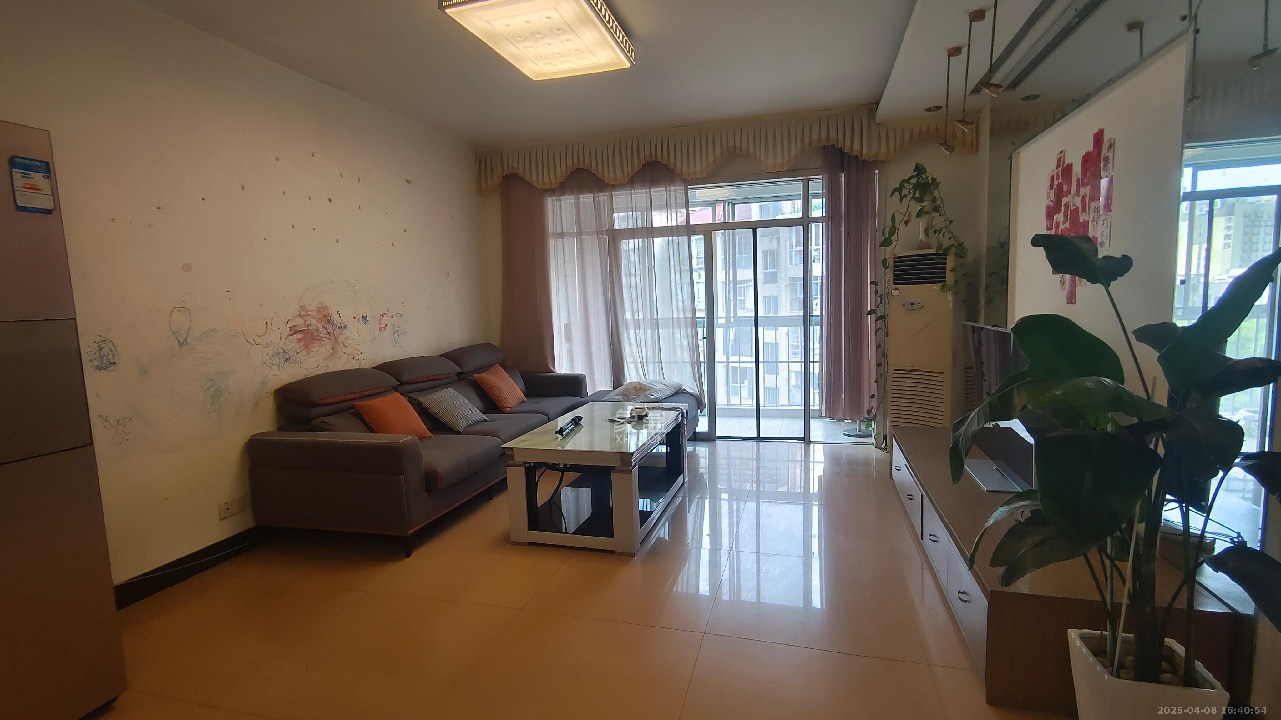 华银园  3室2厅2卫   2500.00元/月
