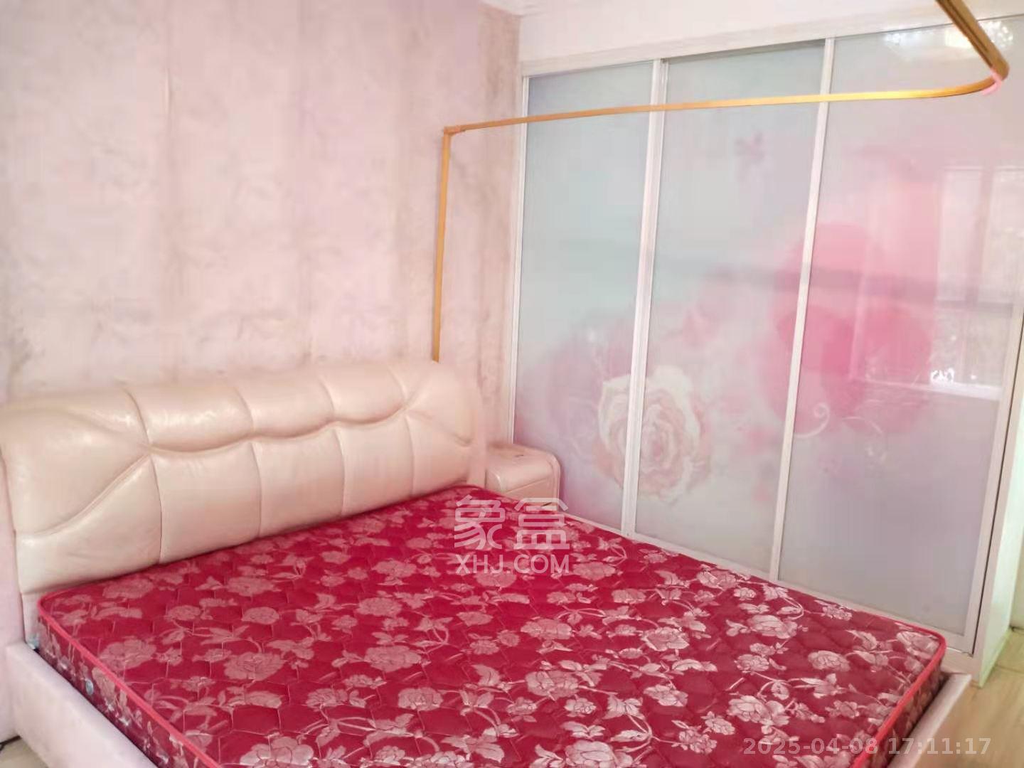 山语城一期 3室2厅1卫 1800.0元/月 山语城一期 3室2厅1卫 1800.0元/月室内图