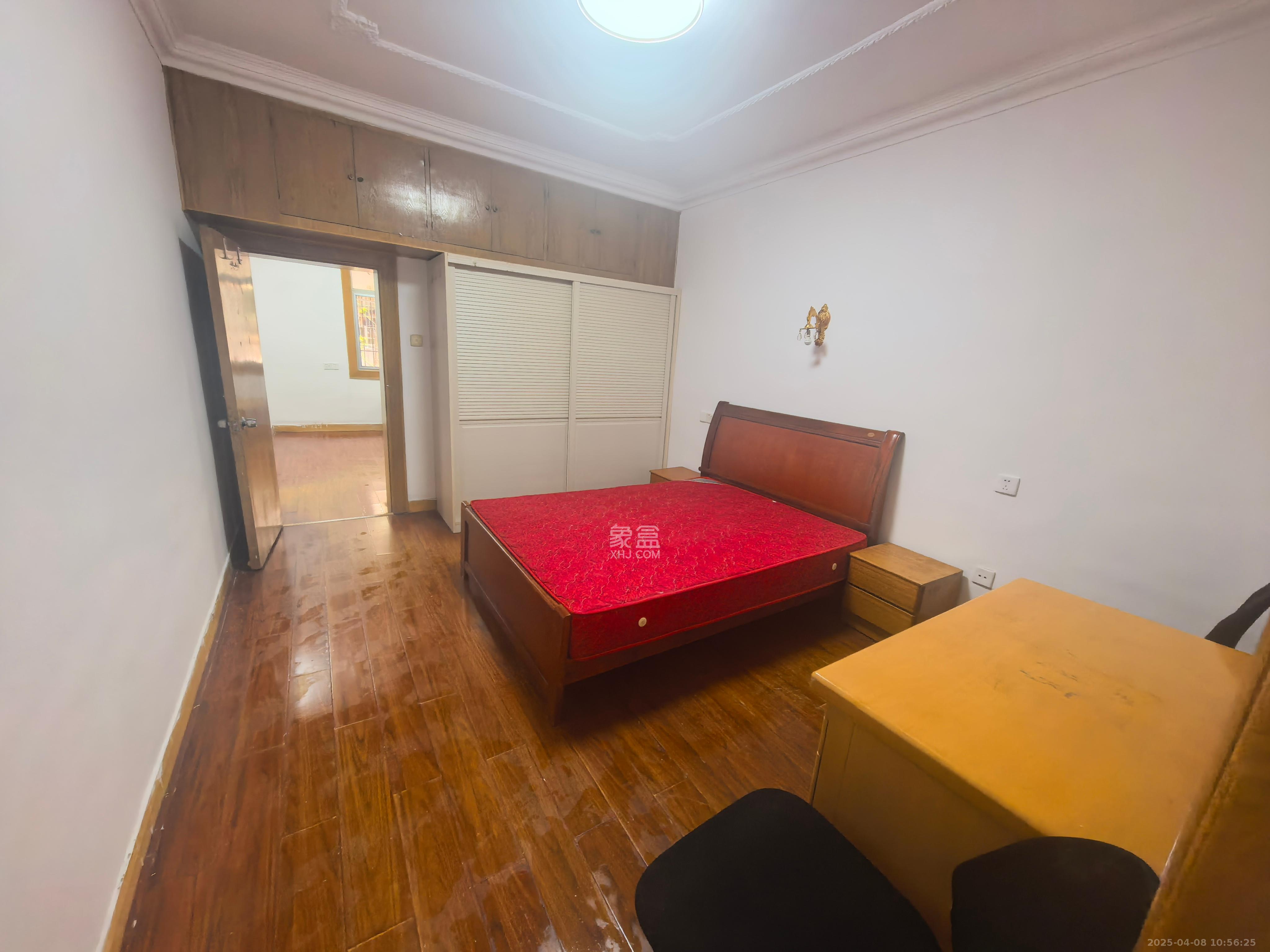 军属新村  1室1厅1卫   1400.00元/月室内图