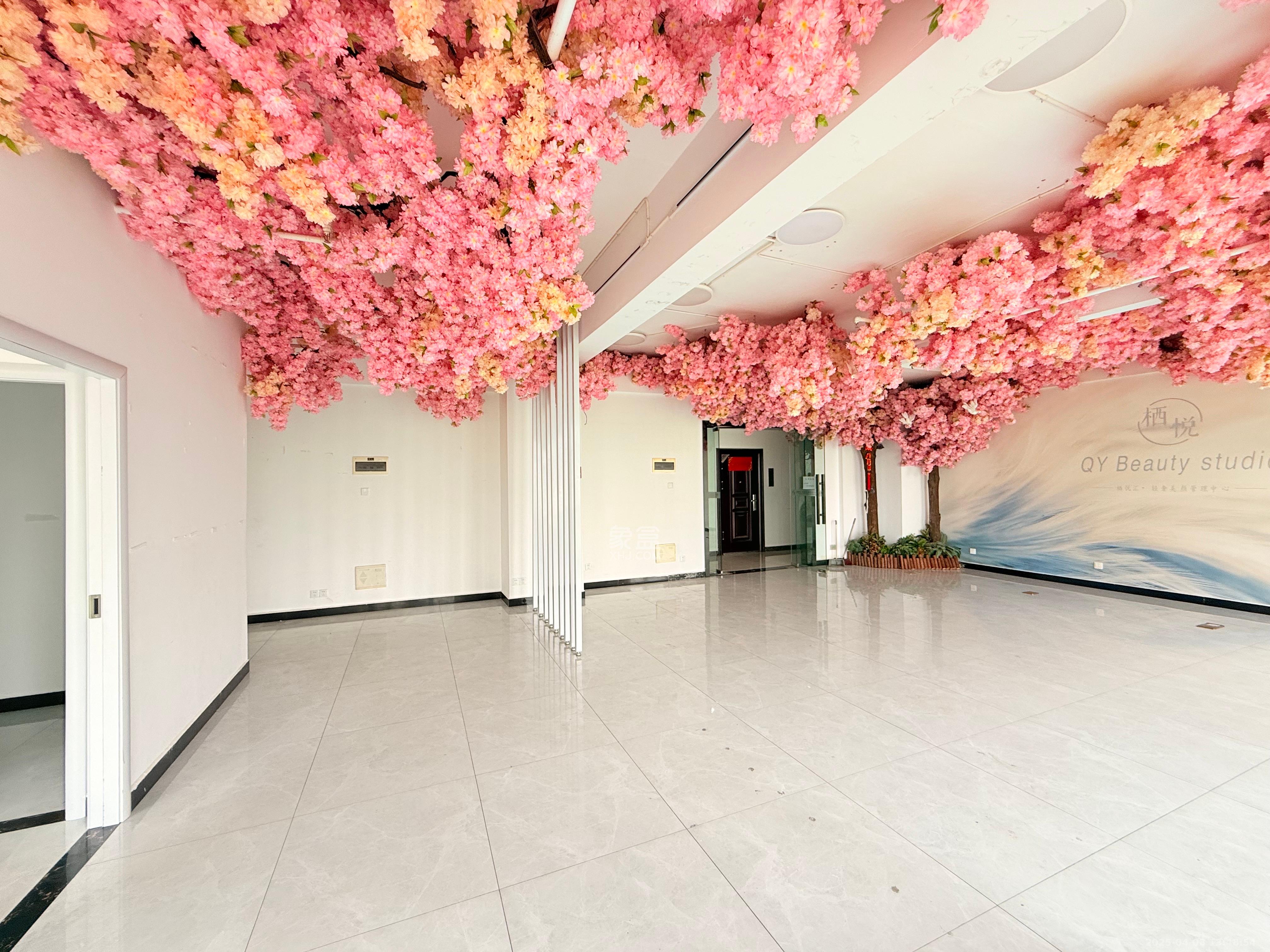 叠彩兰亭  3室2厅1卫    5000.0元/月 叠彩兰亭  3室2厅1卫    5000.0元/月