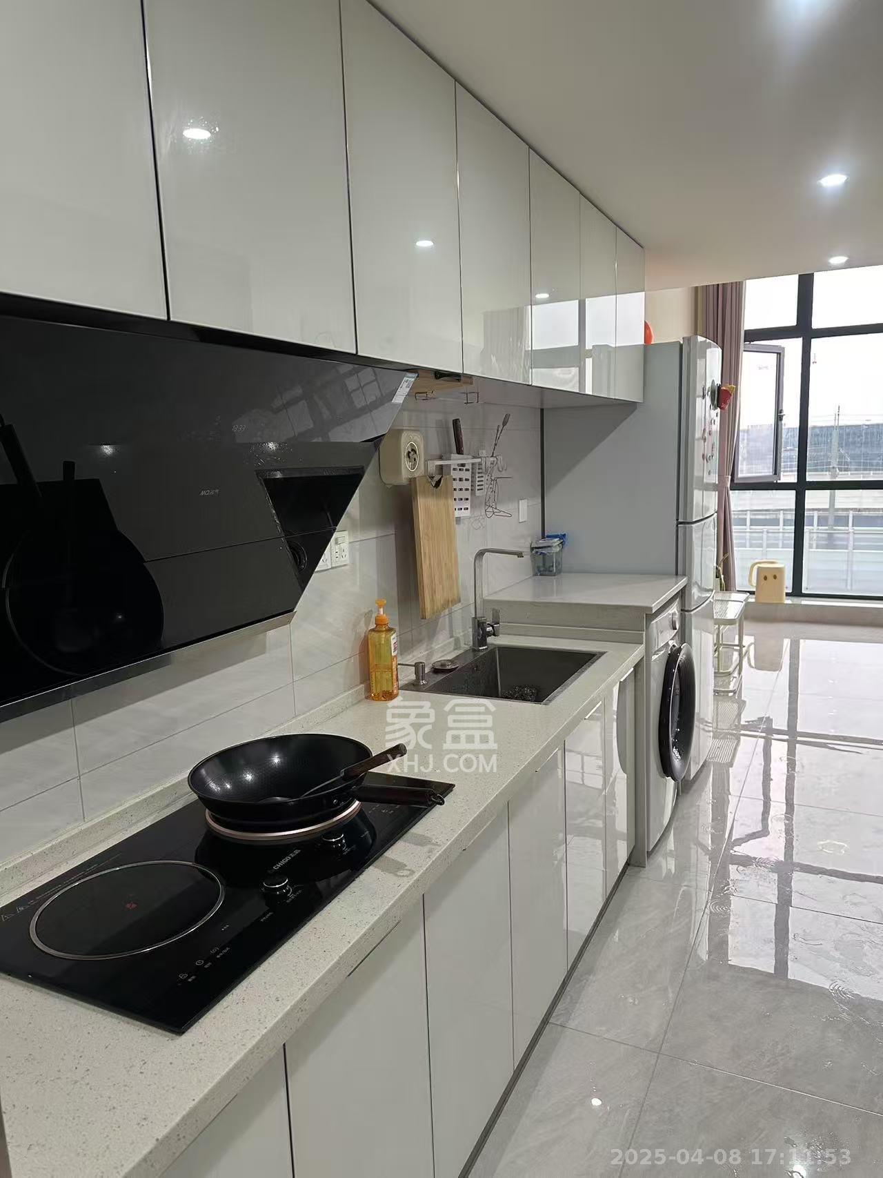 新长海D1站 1室1厅1卫 1600.0元/月 新长海D1站 1室1厅1卫 1600.0元/月室内图