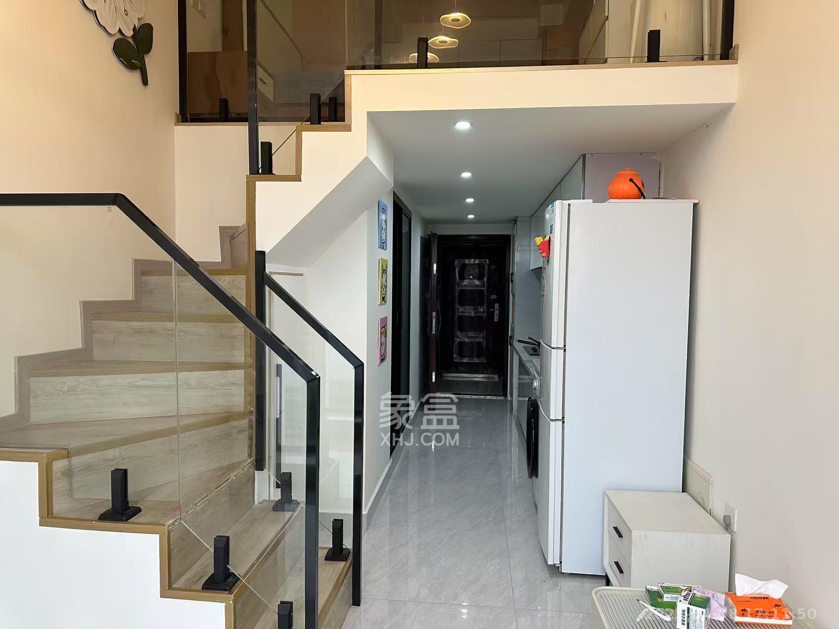 新长海D1站 1室1厅1卫 1600.0元/月 新长海D1站 1室1厅1卫 1600.0元/月室内图