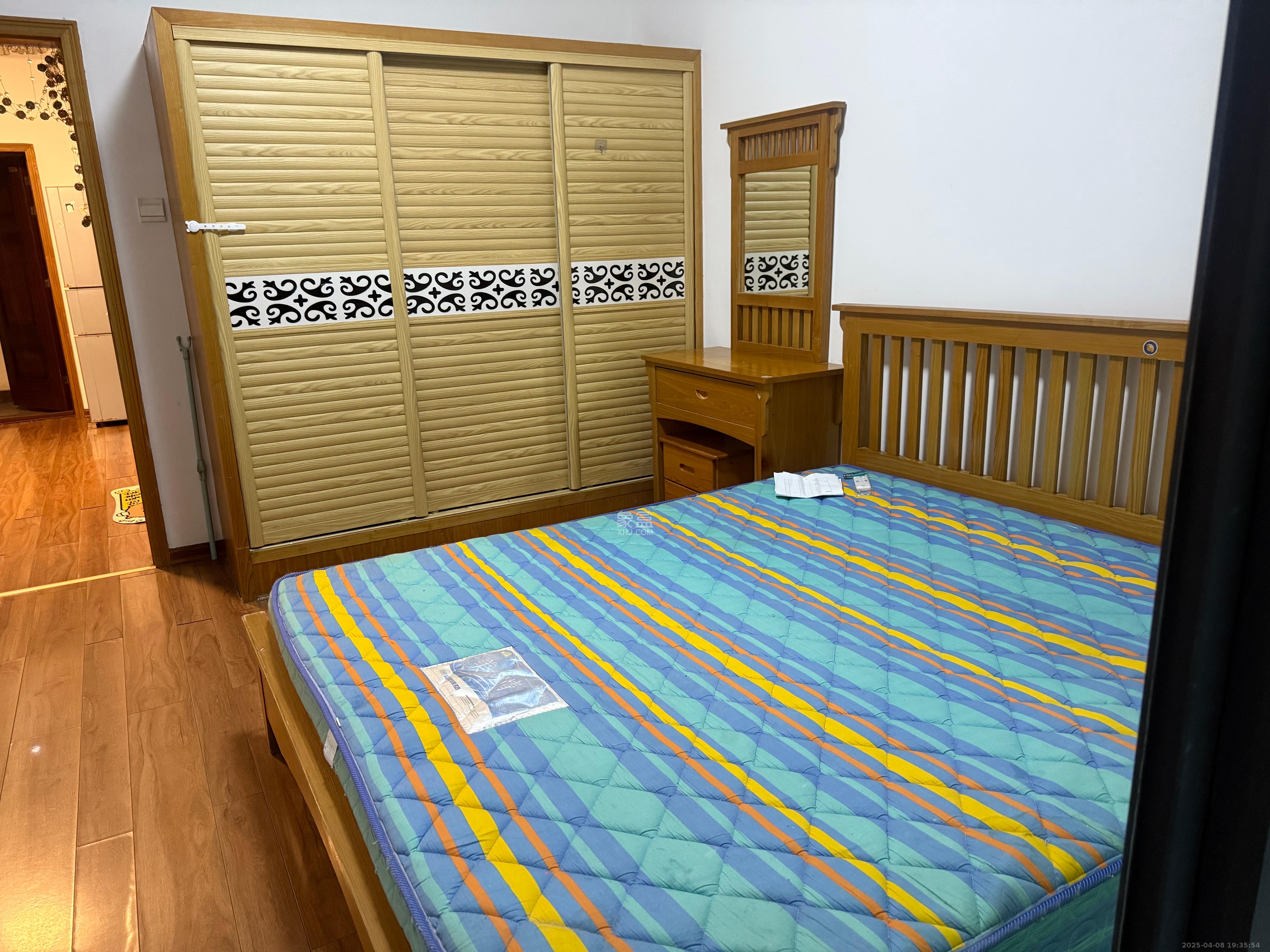 水岸天际(一期、二期) 2室2厅1卫 2000.0元/月 水岸天际(一期、二期) 2室2厅1卫 2000.0元/月室内图