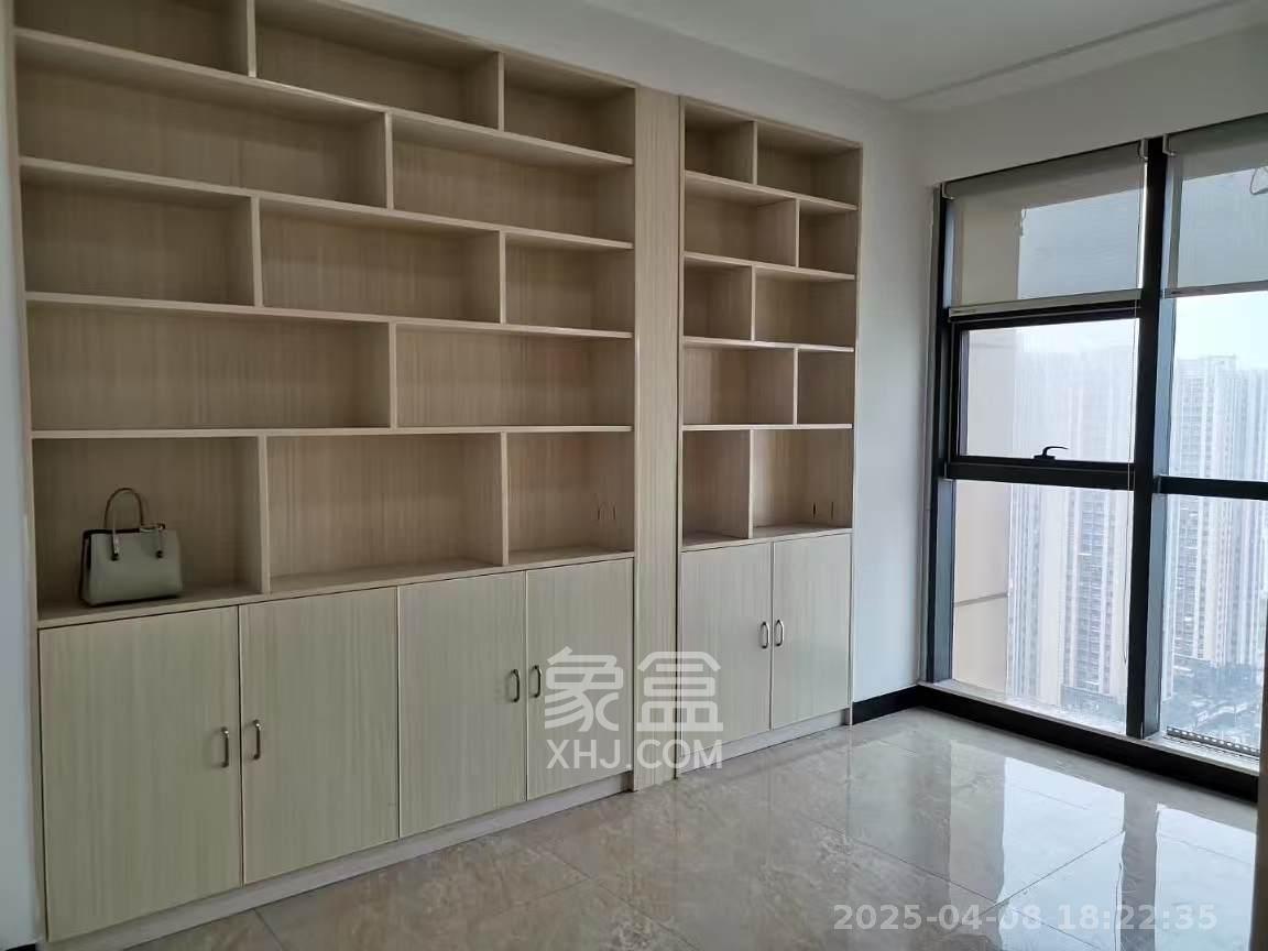 萬(wàn)坤圖財(cái)富廣場(chǎng)  1室1廳1衛(wèi)   5200.00元/月室內(nèi)圖