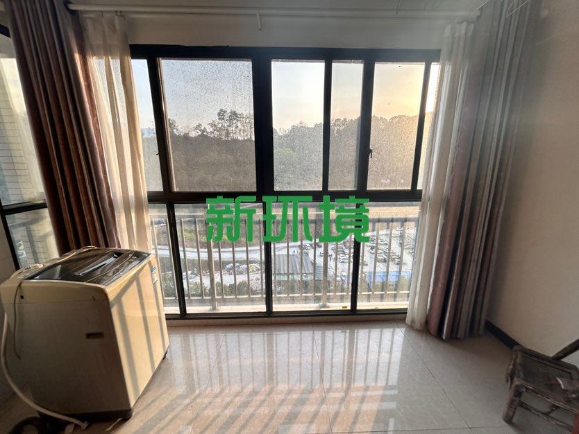 宏天绿城  3室2厅2卫   2000.00元/月室内图