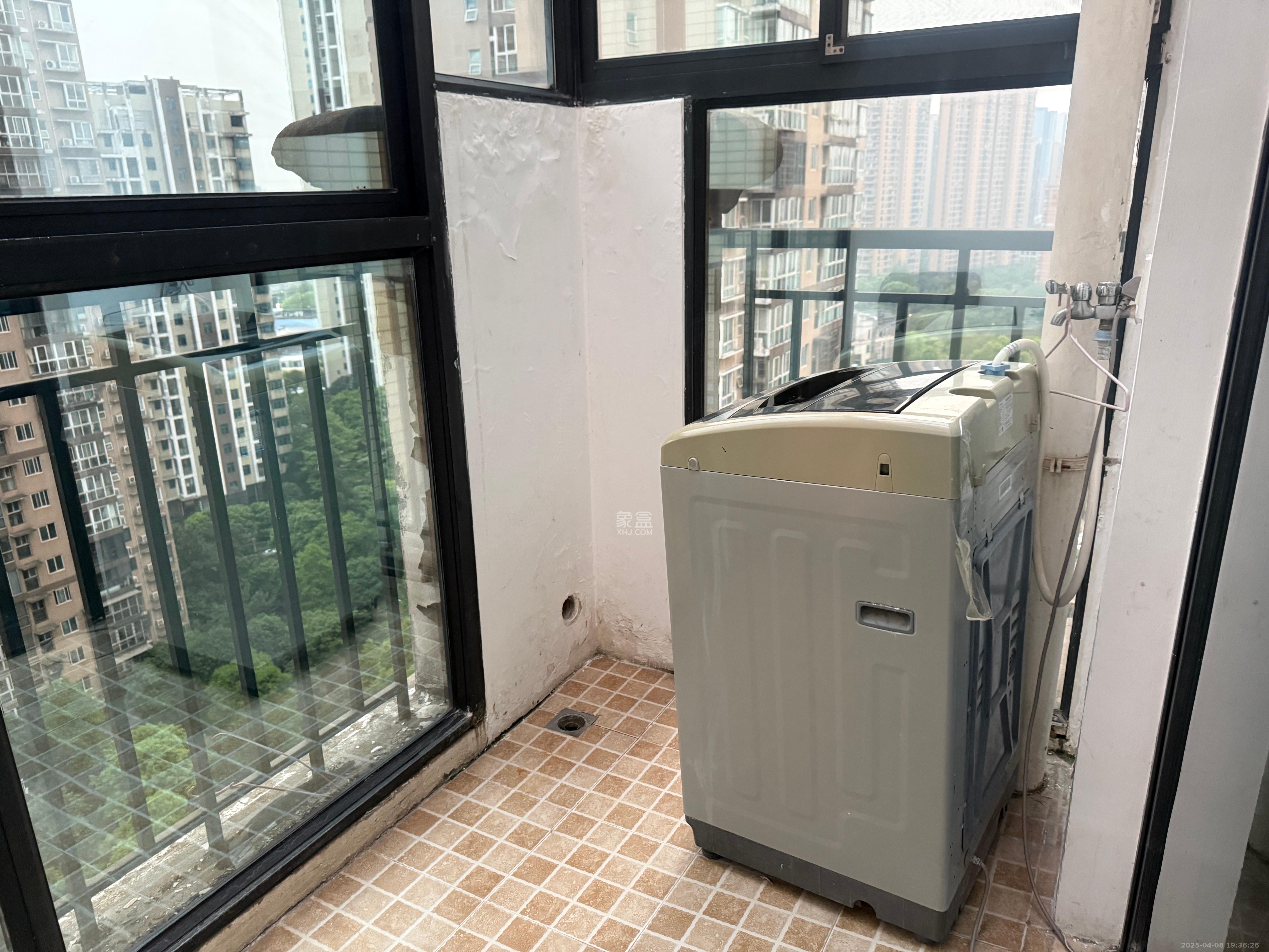 水岸天际(一期、二期) 2室2厅1卫 2000.0元/月 水岸天际(一期、二期) 2室2厅1卫 2000.0元/月室内图