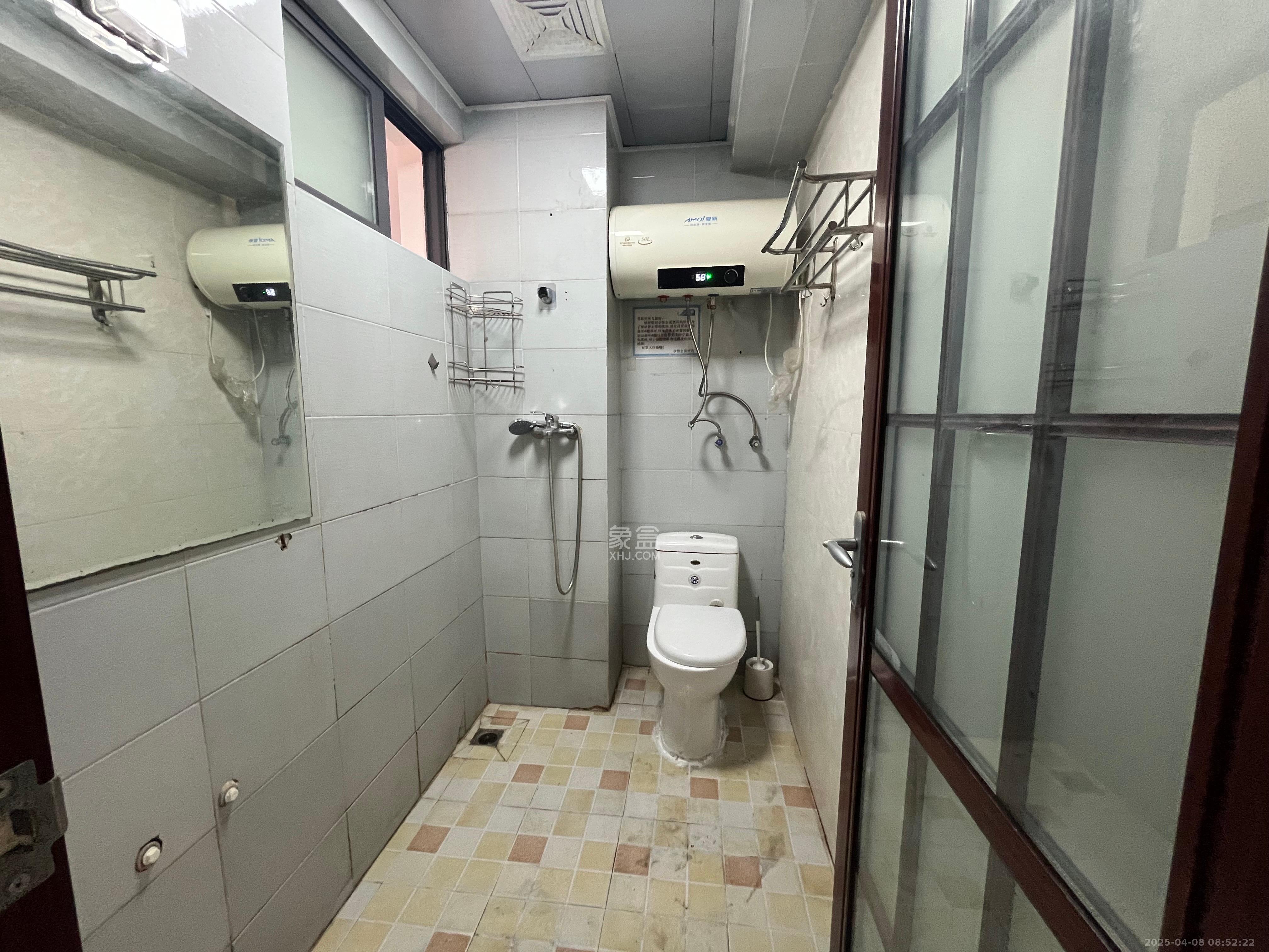 阳光100二期 1室1厅1卫 1100.0元/月 阳光100二期 1室1厅1卫 1100.0元/月室内图