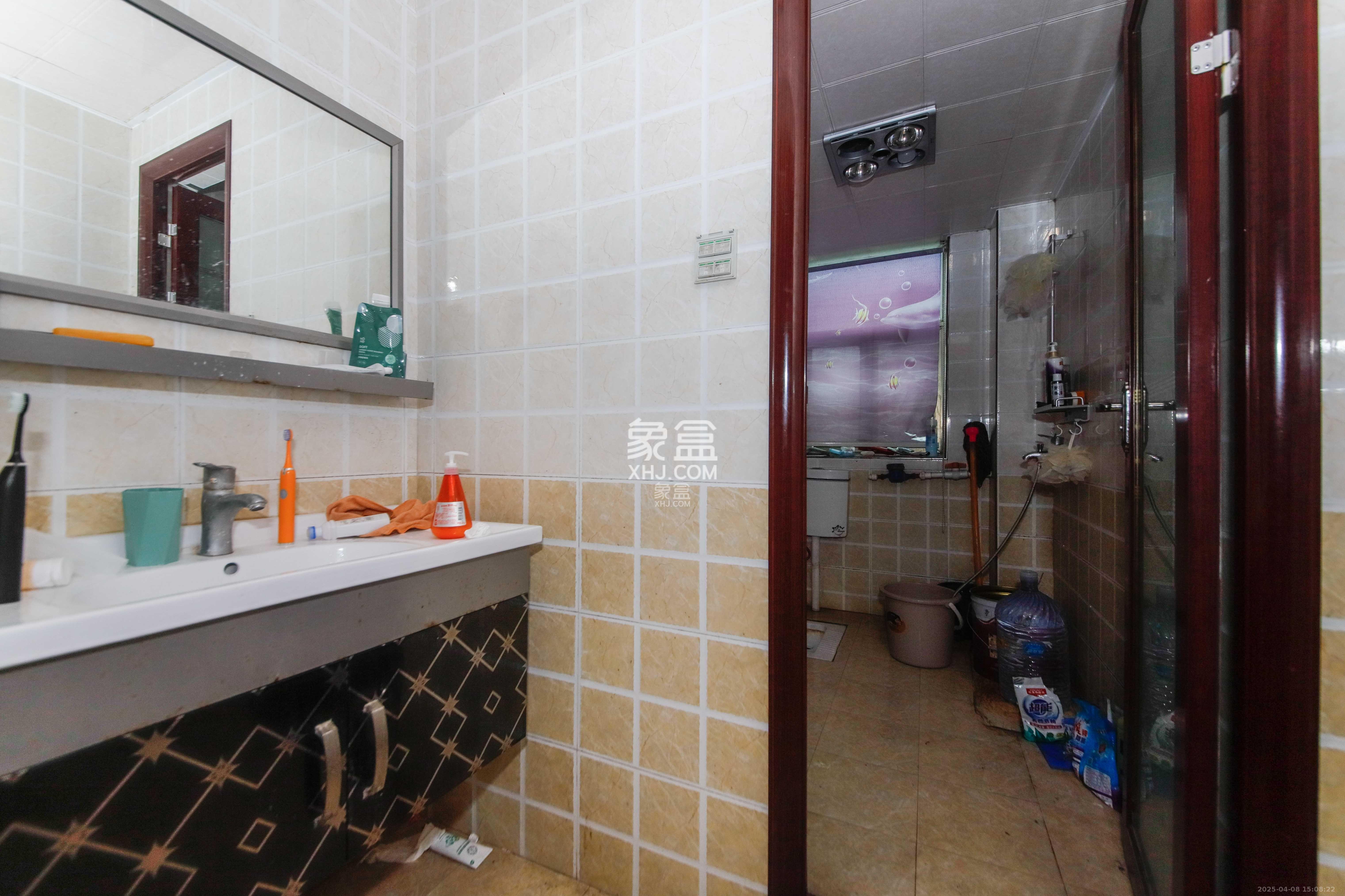 西城公寓  4室2厅1卫    2000.0元/月 西城公寓  4室2厅1卫    2000.0元/月室内图