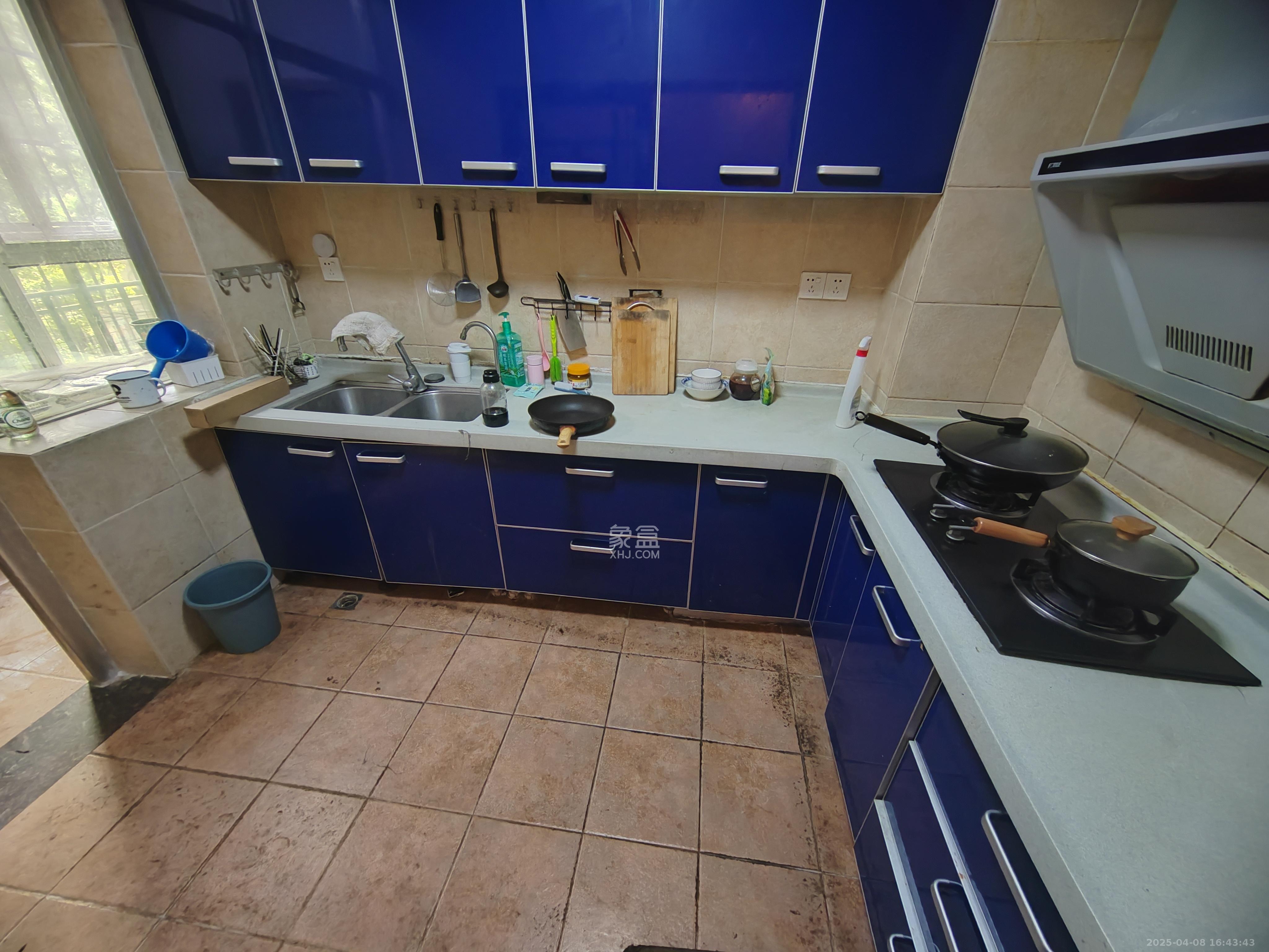 名都凯旋城 3室2厅1卫 2500.0元/月 名都凯旋城 3室2厅1卫 2500.0元/月室内图