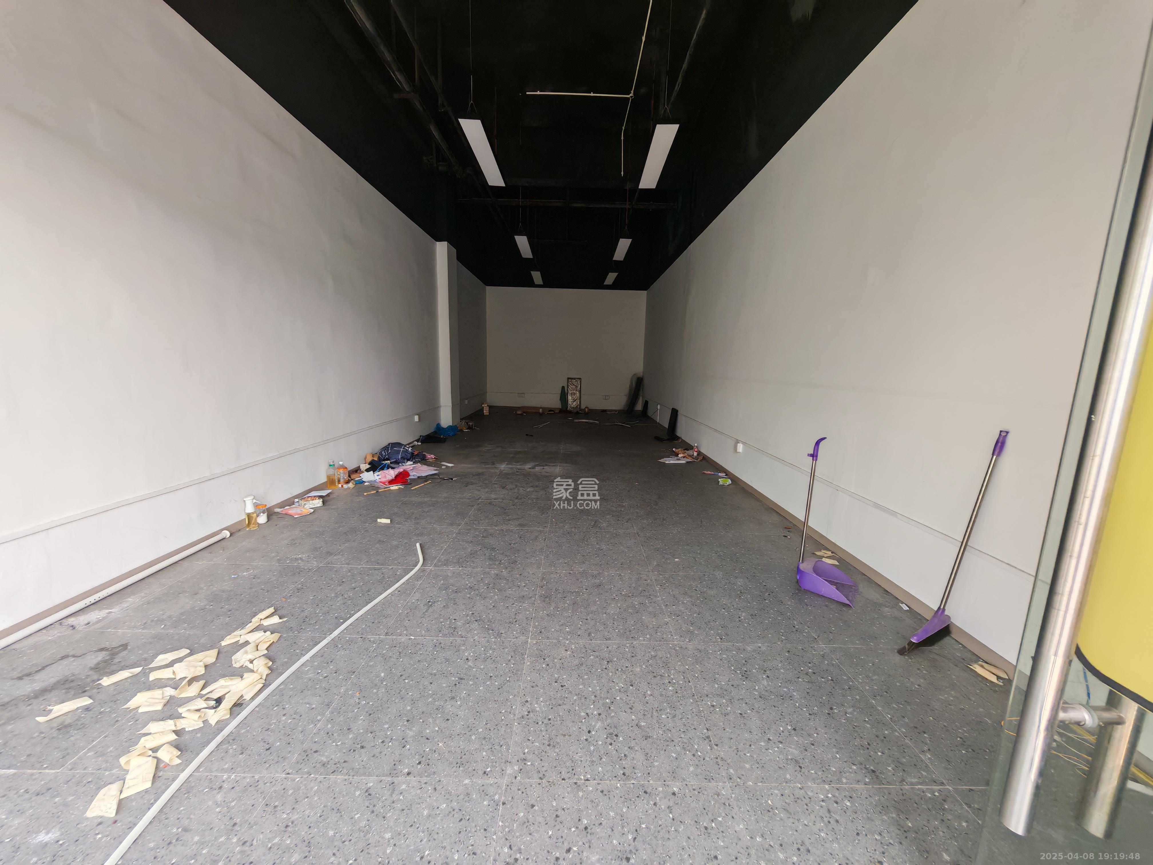 中交广场公寓   68.0㎡      3700.0元/月室内图