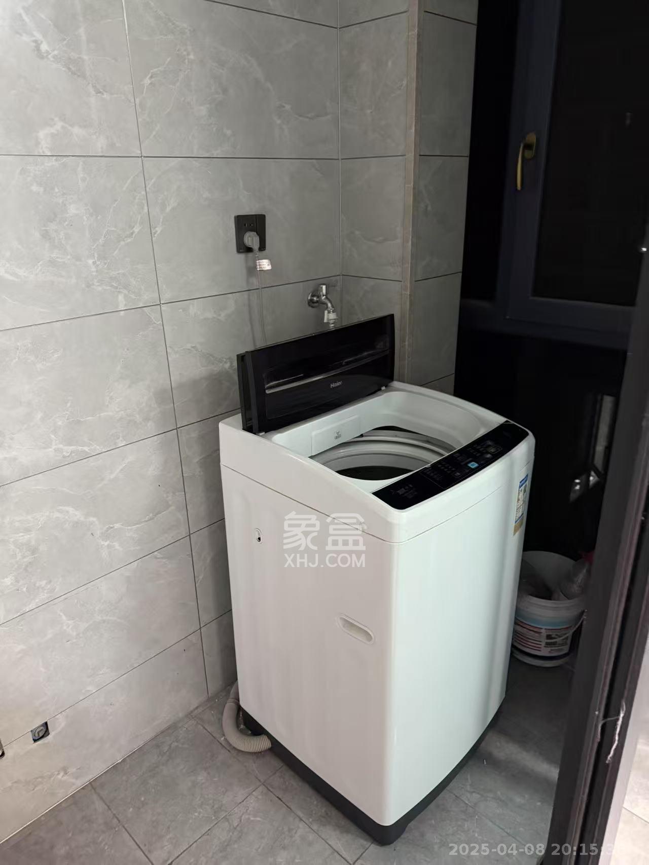 长房云时代  3室1厅2卫   2500.00元/月室内图