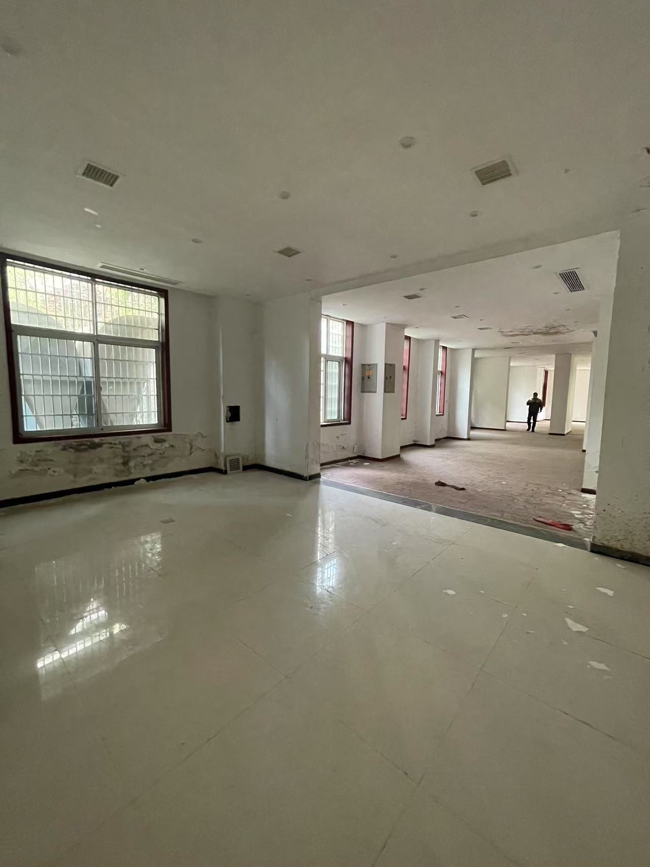 山城上品  1室1厅1卫   15000.00元/月室内图