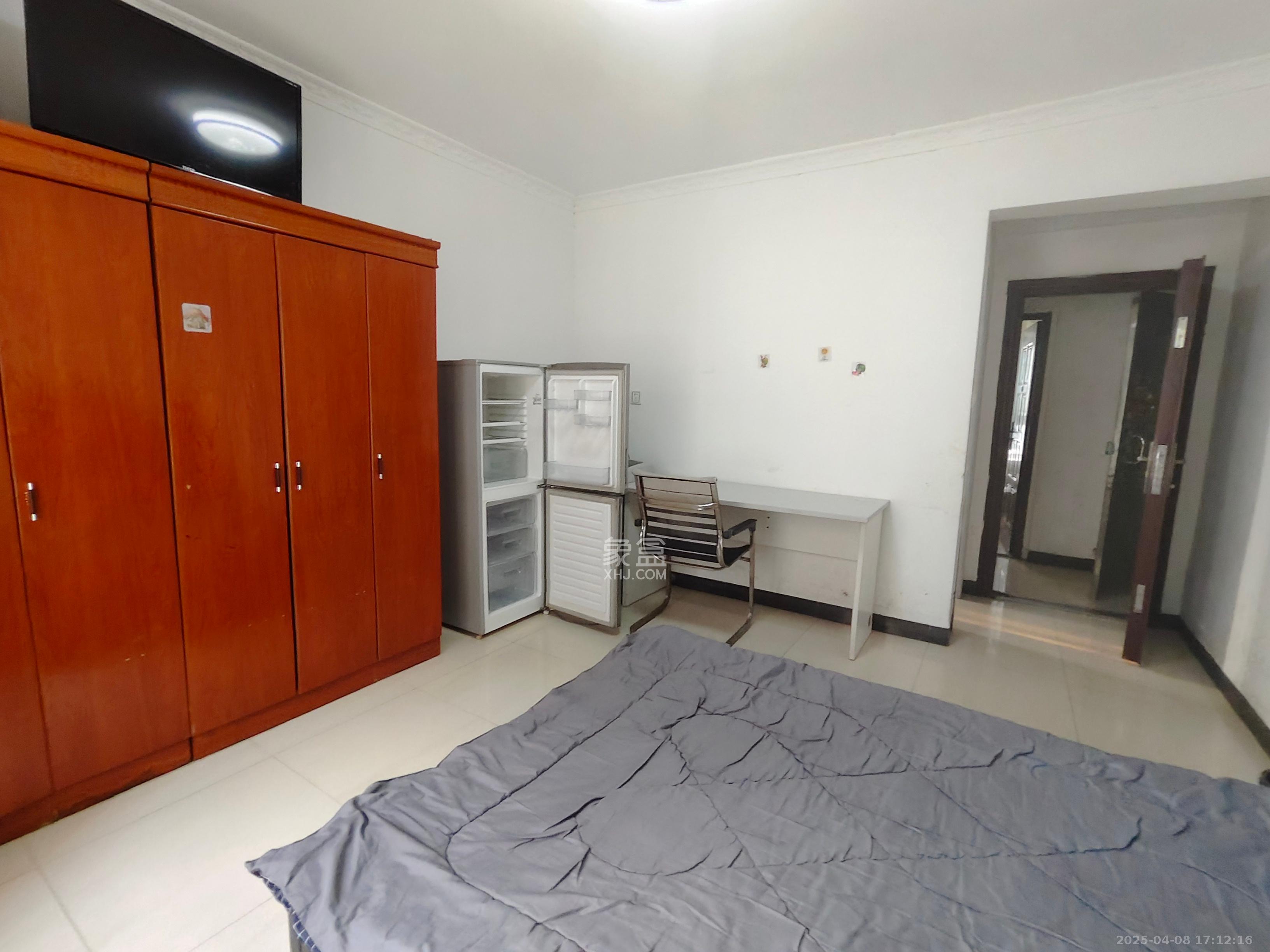 骑龙安置小区 1室0厅0卫 1250.0元/月 骑龙安置小区 1室0厅0卫 1250.0元/月室内图