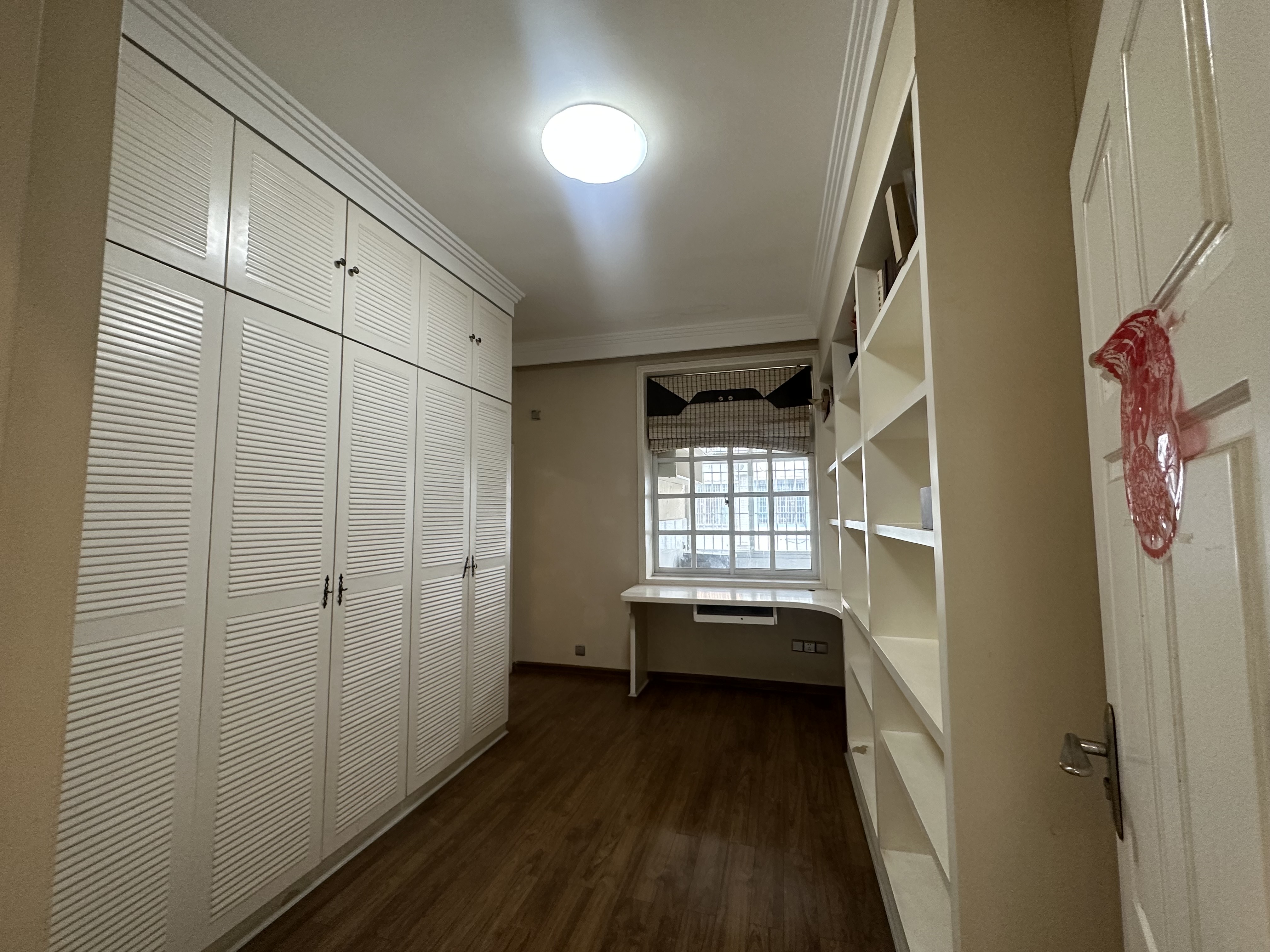 国税局家属院  4室2厅2卫    68.8万 国税局家属院  4室2厅2卫    68.8万客厅