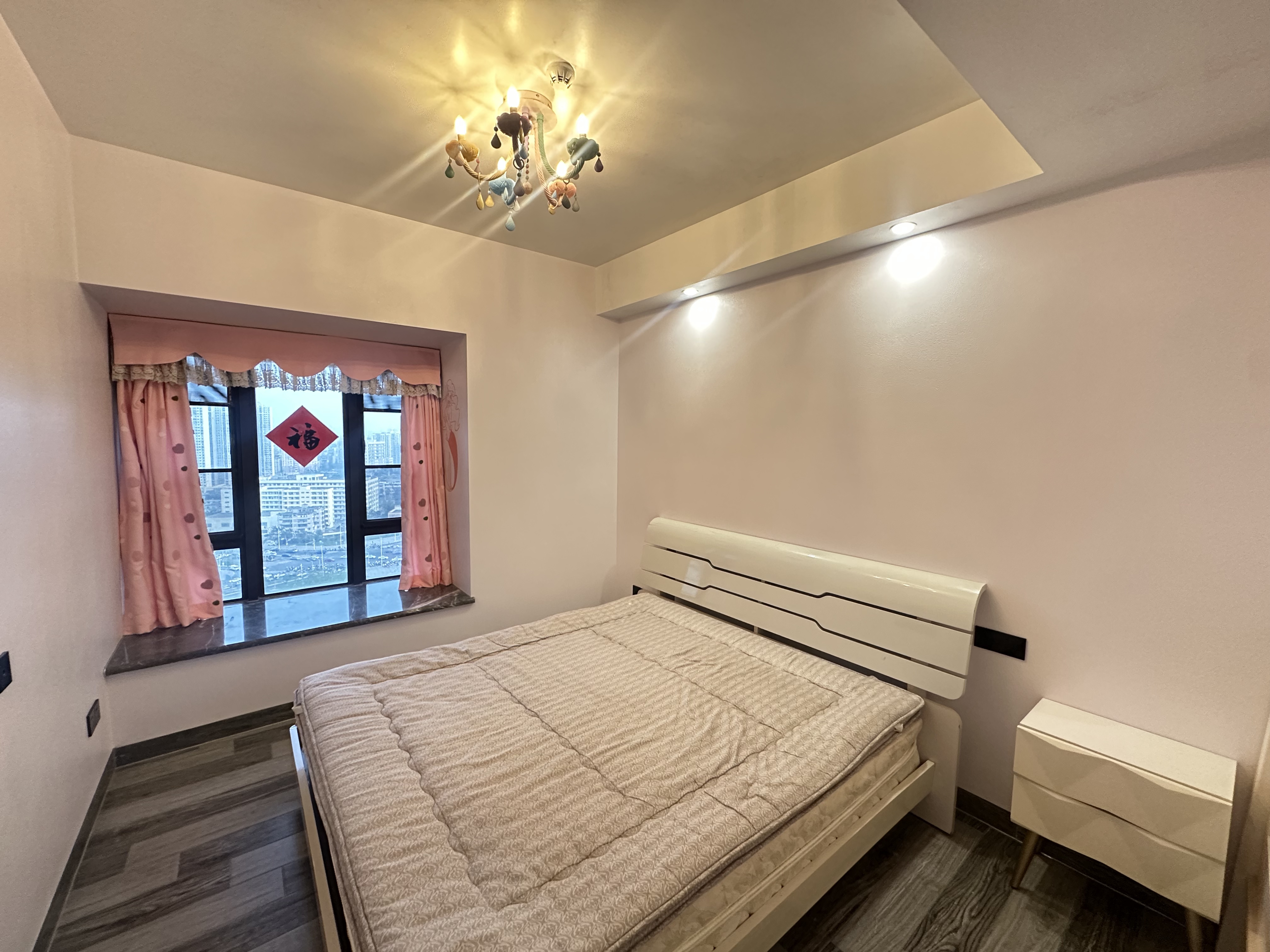 滨江海岸三期 4室2厅2卫 280.0万 滨江海岸三期 4室2厅2卫 280.0万室内图