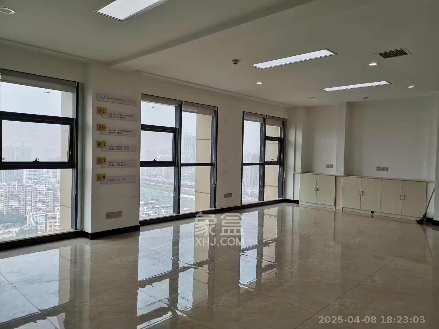 万坤图财富广场 1室1厅1卫 5200.0元/月 万坤图财富广场 1室1厅1卫 5200.0元/月室内图