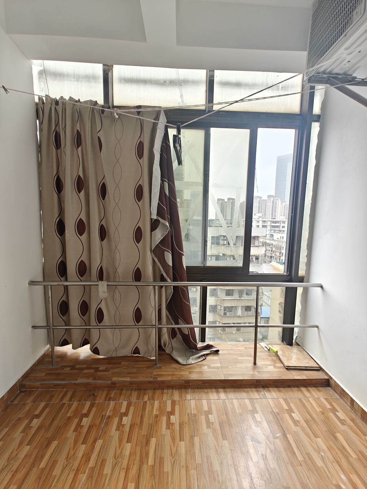 海深国际大厦 1室0厅0卫 1300.0元/月 海深国际大厦 1室0厅0卫 1300.0元/月室内图