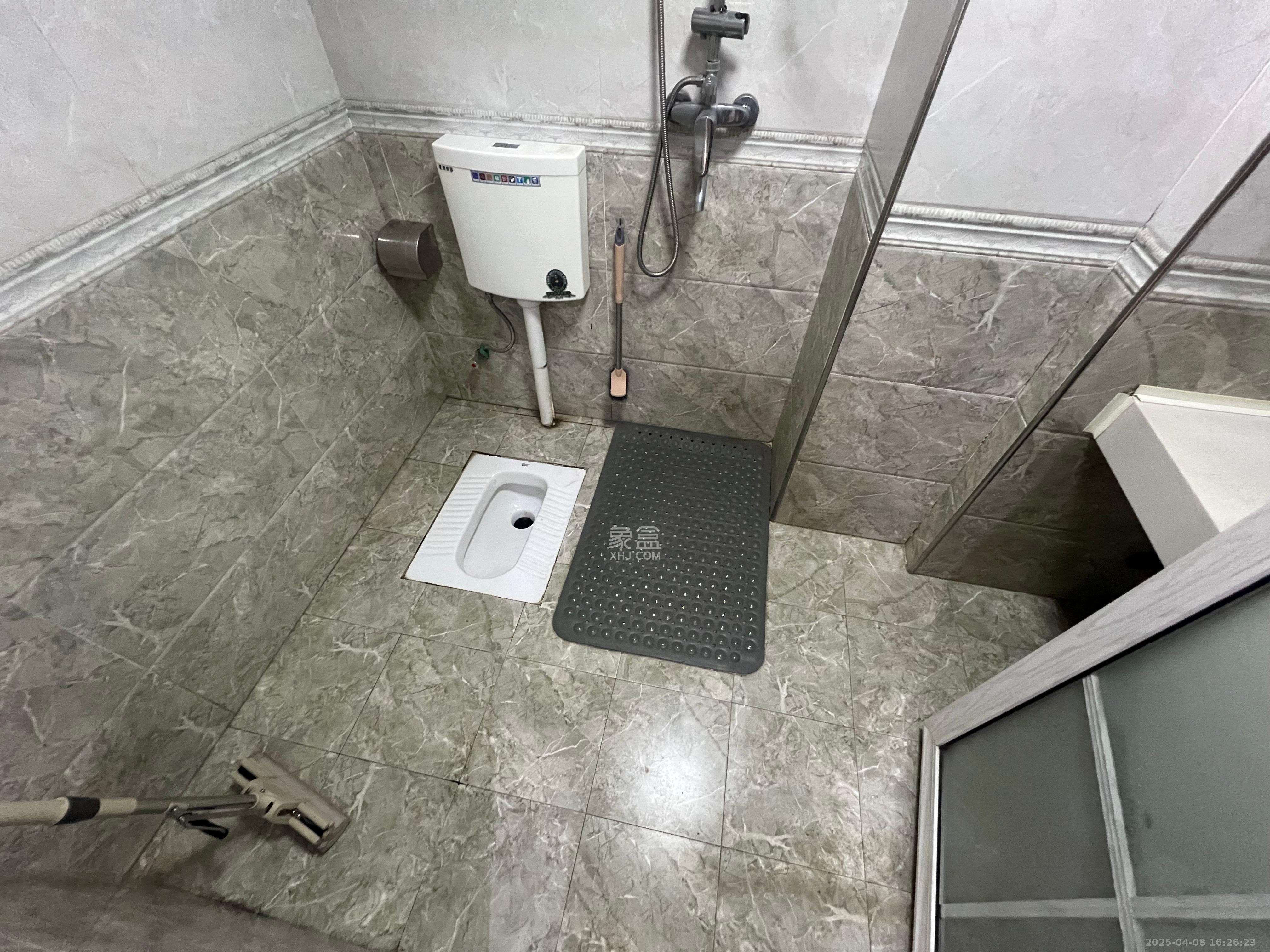 保利麓谷林语I区  1室1厅1卫   1500.00元/月室内图