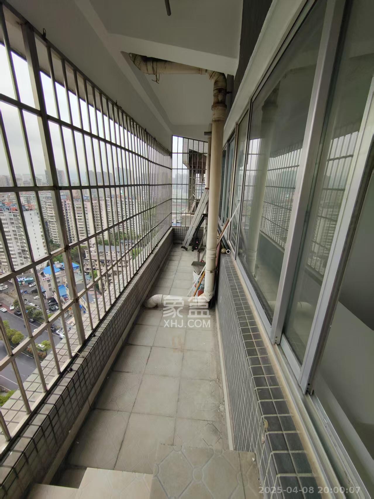 观湖公寓  1室1厅1卫    1800.0元/月室内图