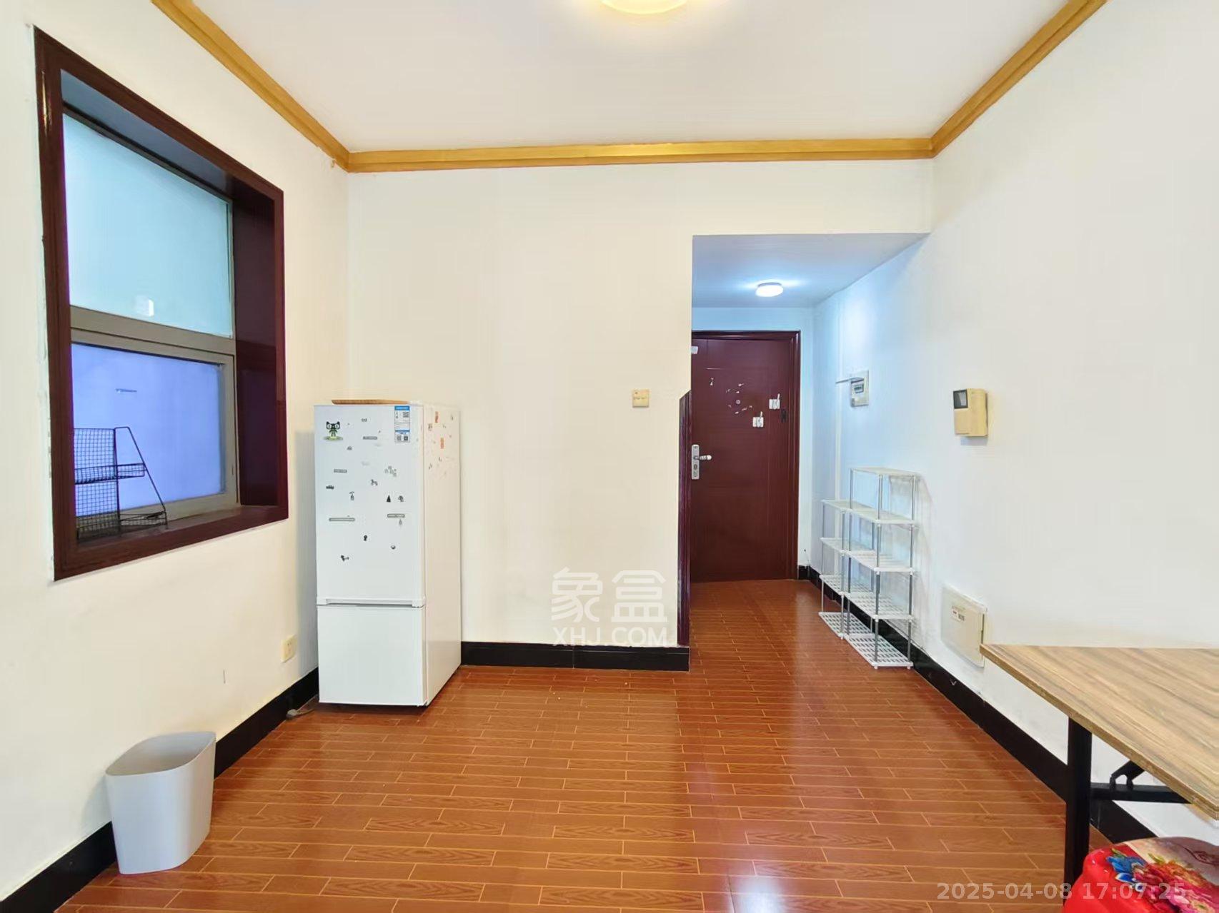 银港水晶城  1室1厅1卫   1600.00元/月室内图