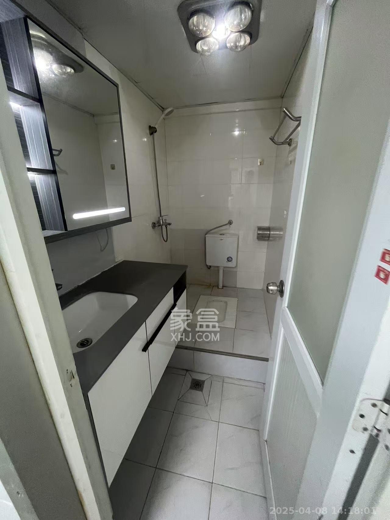 湘域中央 1室1厅1卫 2500.0元/月 湘域中央 1室1厅1卫 2500.0元/月室内图