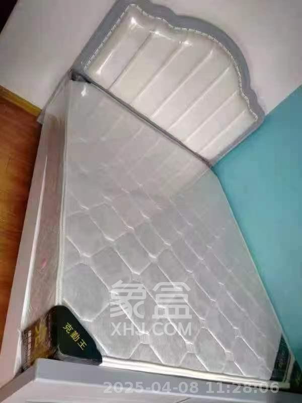 旭辉御府  3室2厅1卫   2000.00元/月室内图