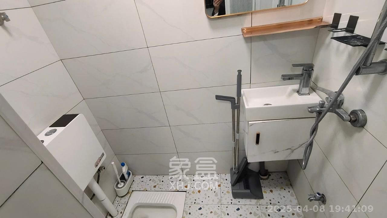 保利香槟国际  1室0厅1卫   1200.00元/月室内图