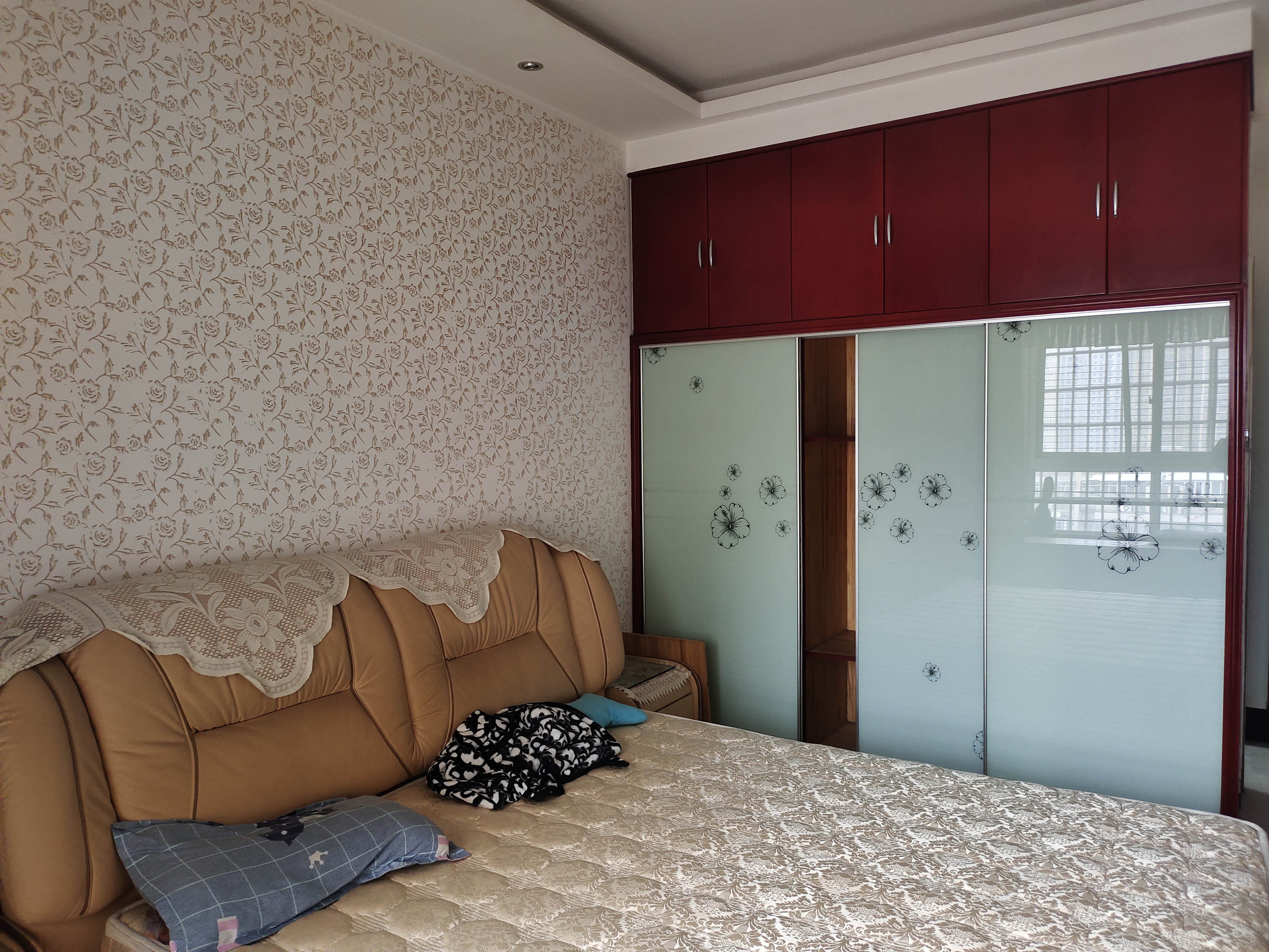 西街印象  3室2厅2卫   62.00万 西街印象  3室2厅2卫   62.00万卧室