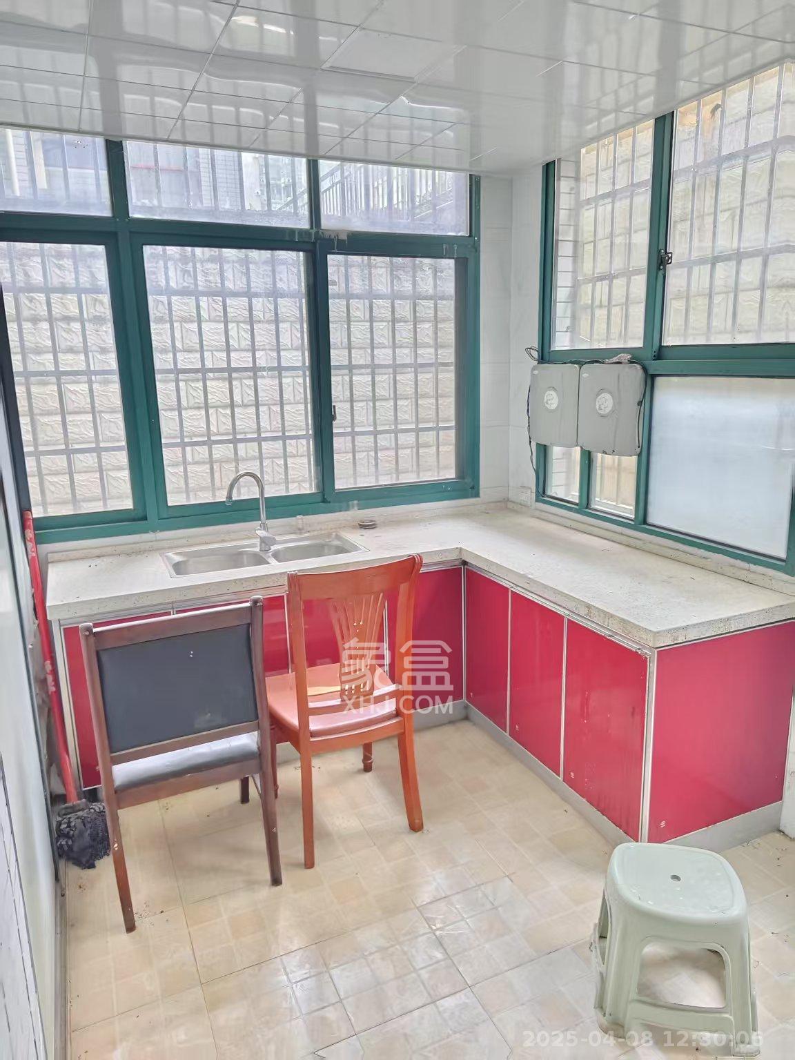 望兴景园一期 4室1厅1卫 1000.0元/月 望兴景园一期 4室1厅1卫 1000.0元/月室内图