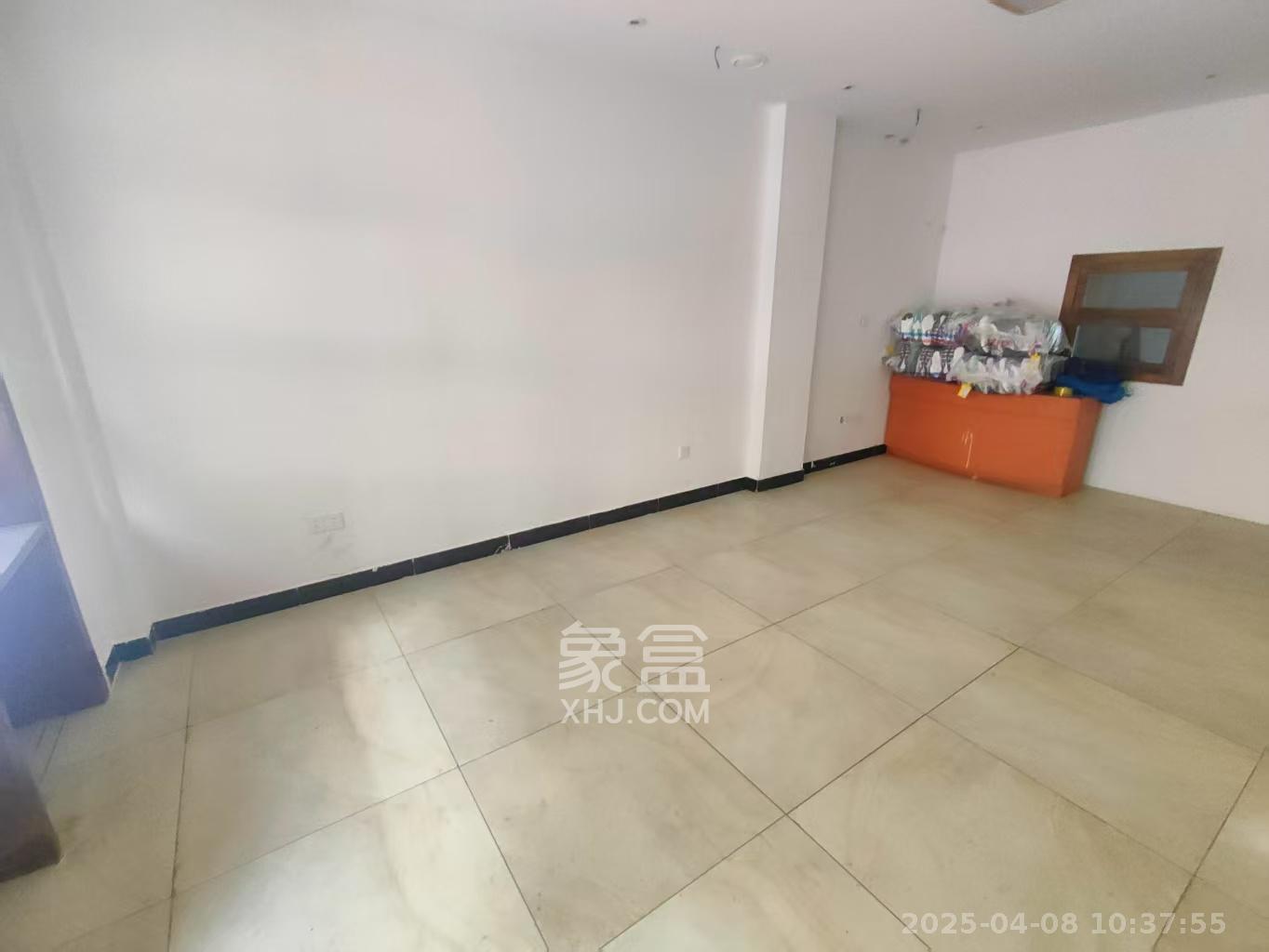 松雅安置小区  1室1厅2卫   3600.00元/月