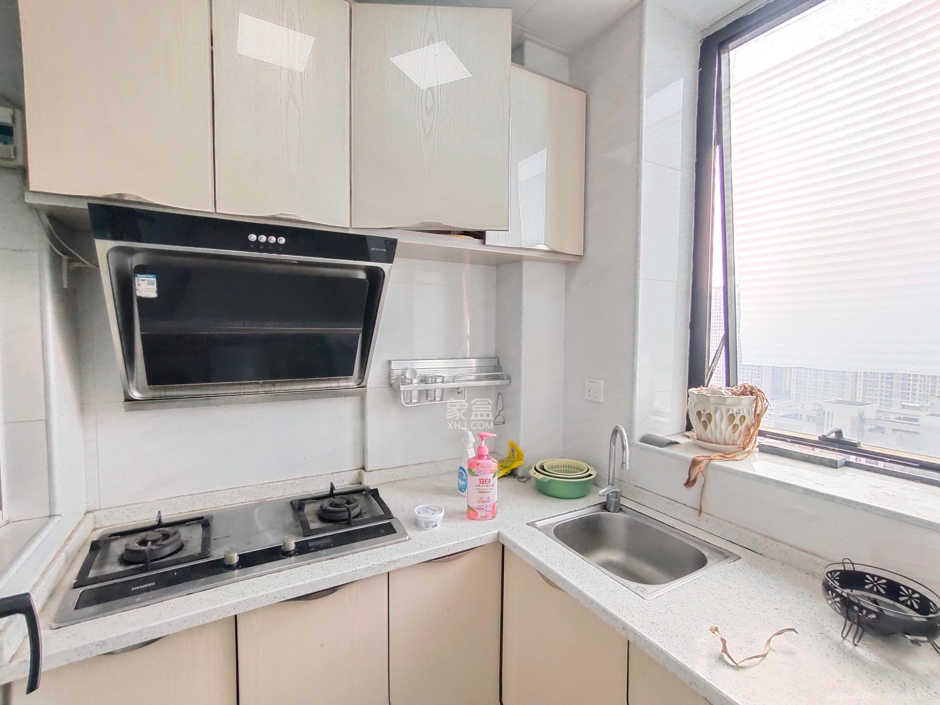 未来漫城 1室0厅0卫 1300.0元/月 未来漫城 1室0厅0卫 1300.0元/月室内图