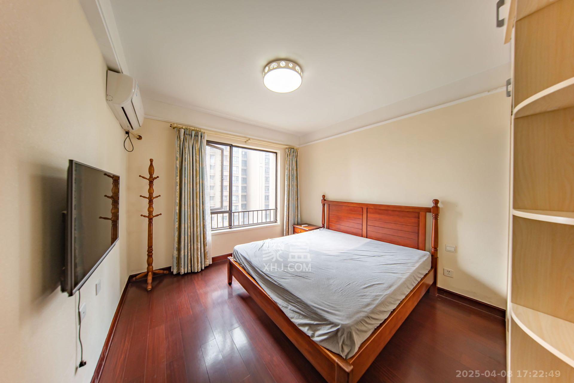 中海国际三期  3室2厅2卫    2500.0元/月 中海国际三期  3室2厅2卫    2500.0元/月室内图