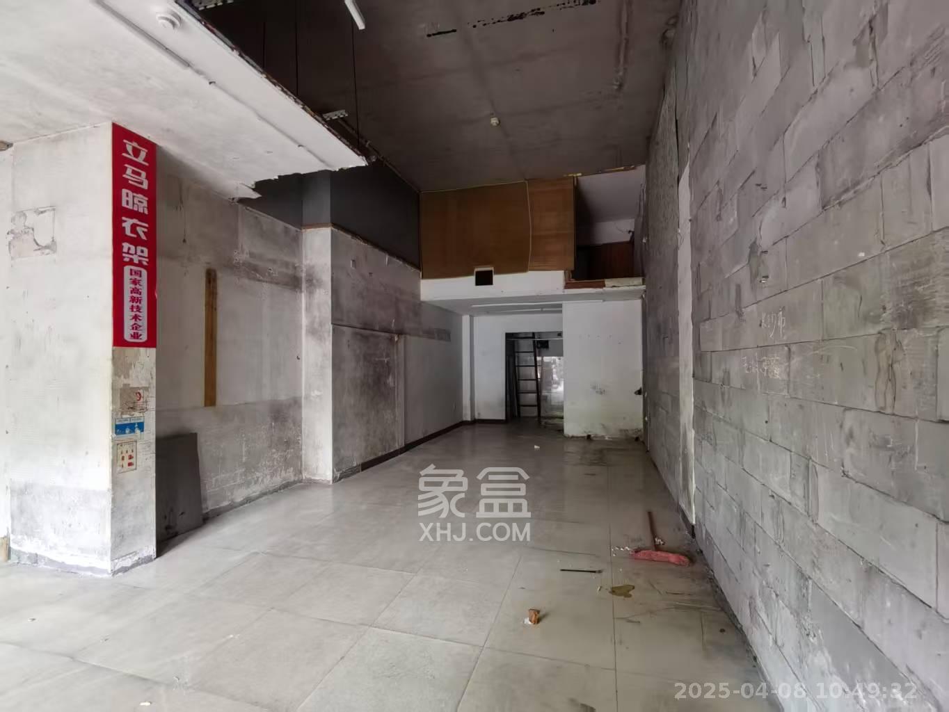 保利麓谷林语E区   52.59㎡     3500.00元/月室内图