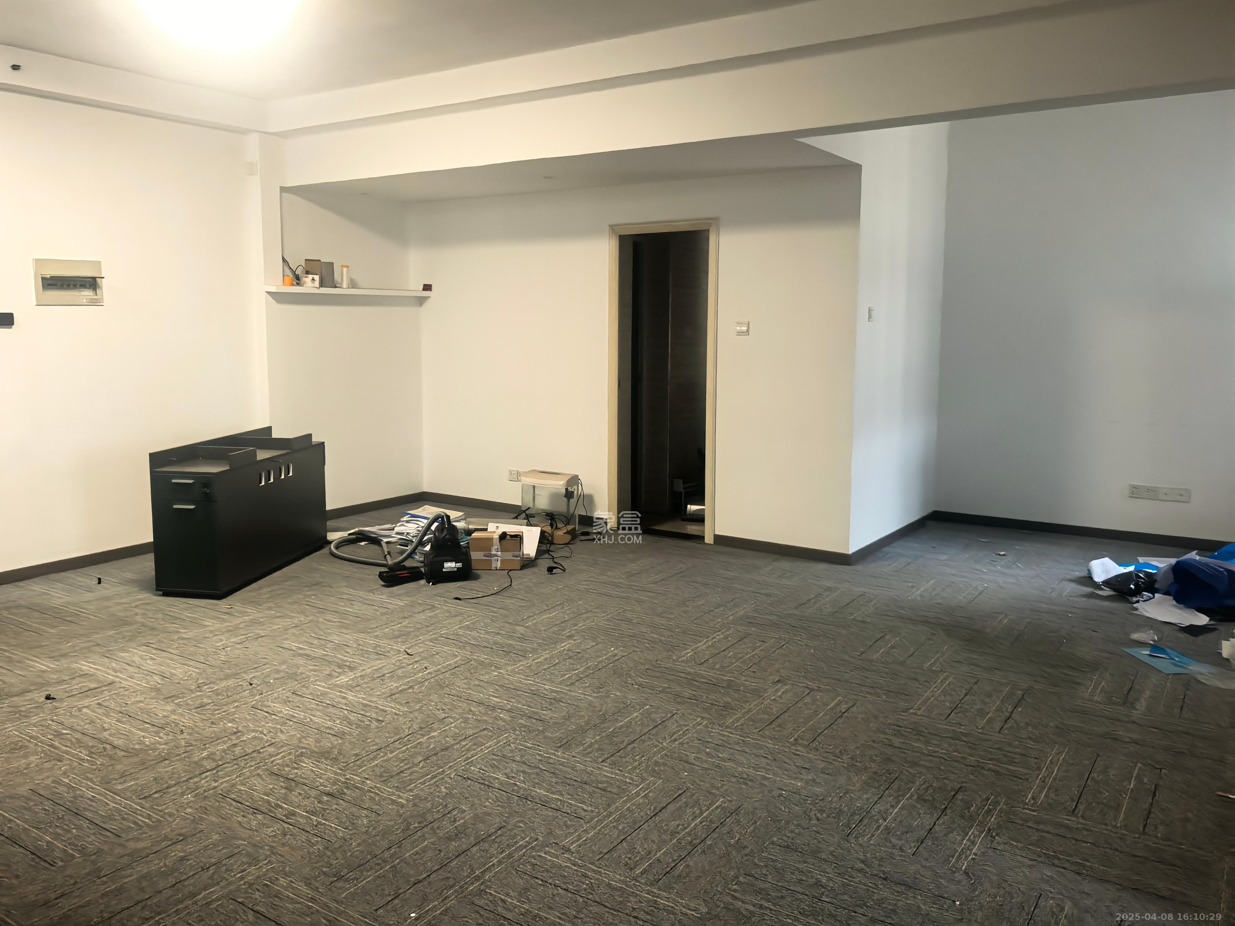 鑫远杰座  1室1厅1卫    4900.0元/月 鑫远杰座  1室1厅1卫    4900.0元/月室内图