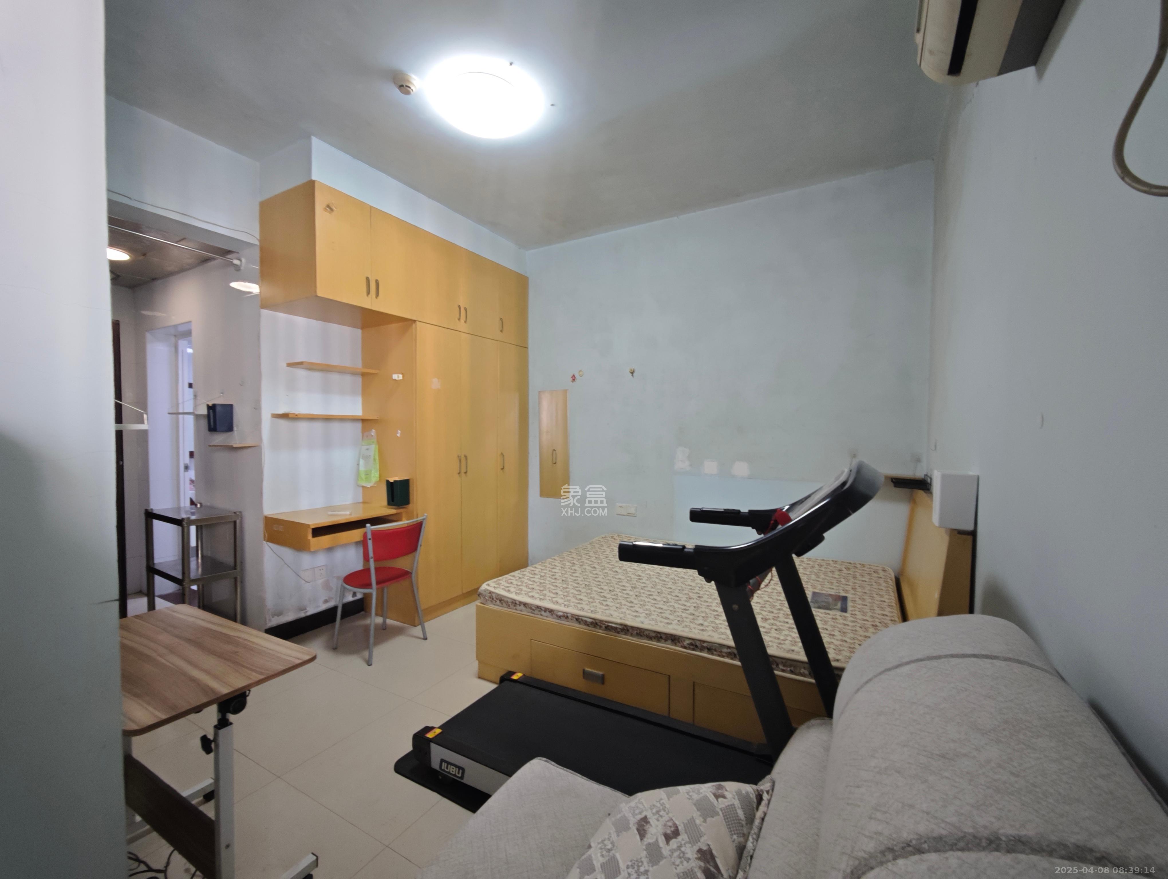 名富公寓  1室0厅0卫    1000.0元/月 名富公寓  1室0厅0卫    1000.0元/月室内图