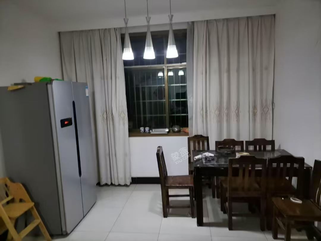 团结苑 3室2厅2卫 800.0元/月 团结苑 3室2厅2卫 800.0元/月室内图