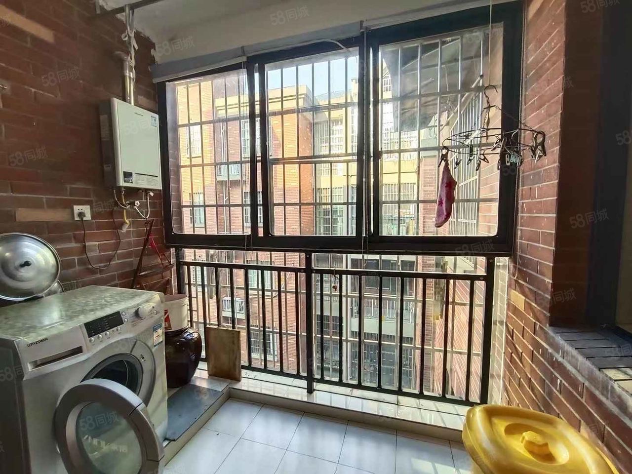 亿豪名园 3室2厅2卫 1500.0元/月 亿豪名园 3室2厅2卫 1500.0元/月室内图