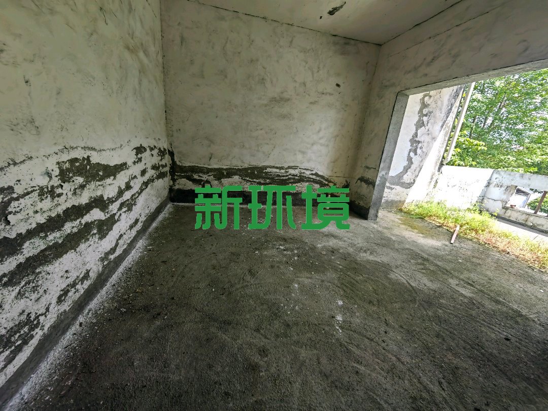 德皇新城  6室2厅2卫   285.00万客厅
