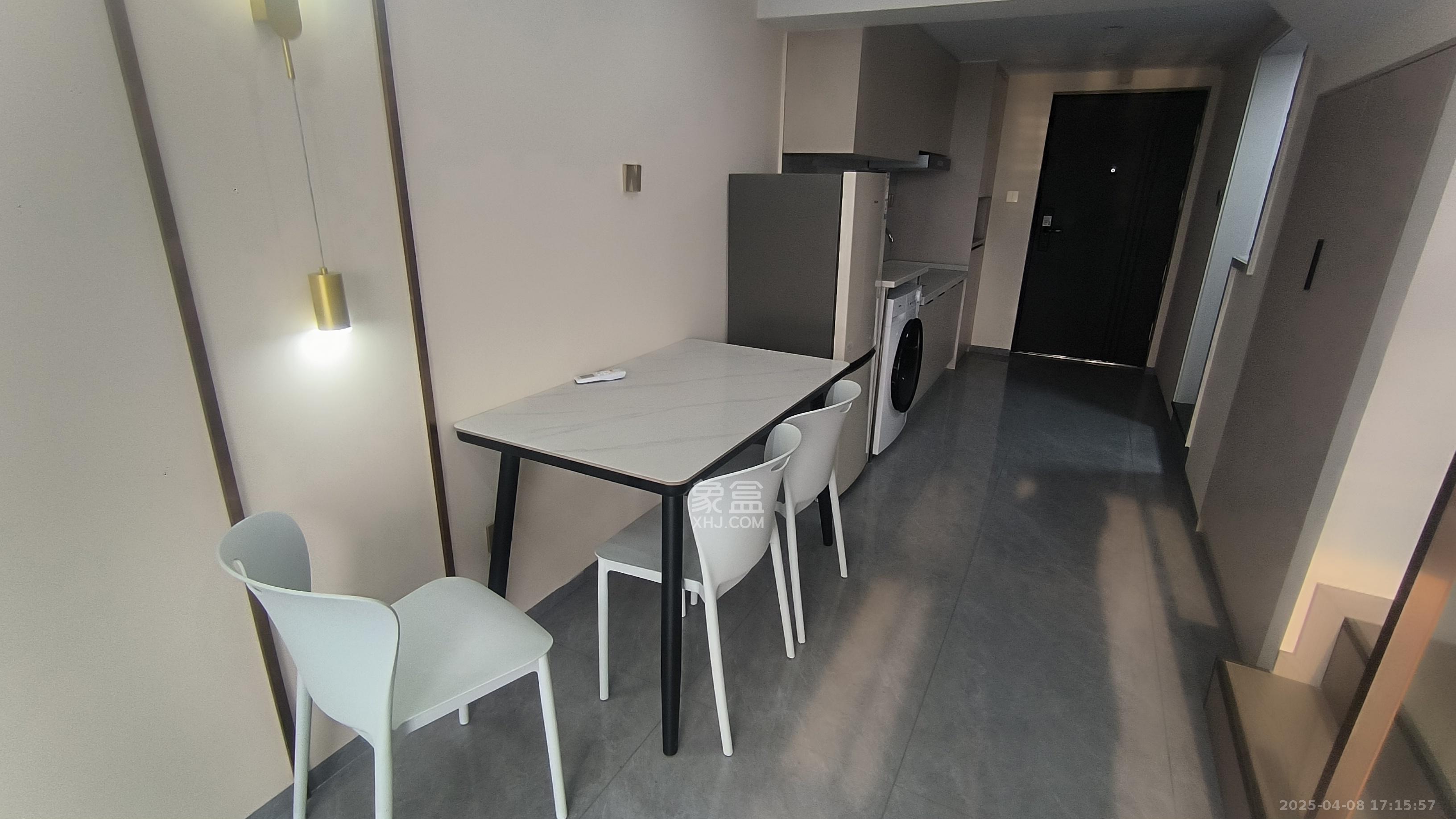 中海阅溪府  2室1厅1卫   2200.00元/月室内图