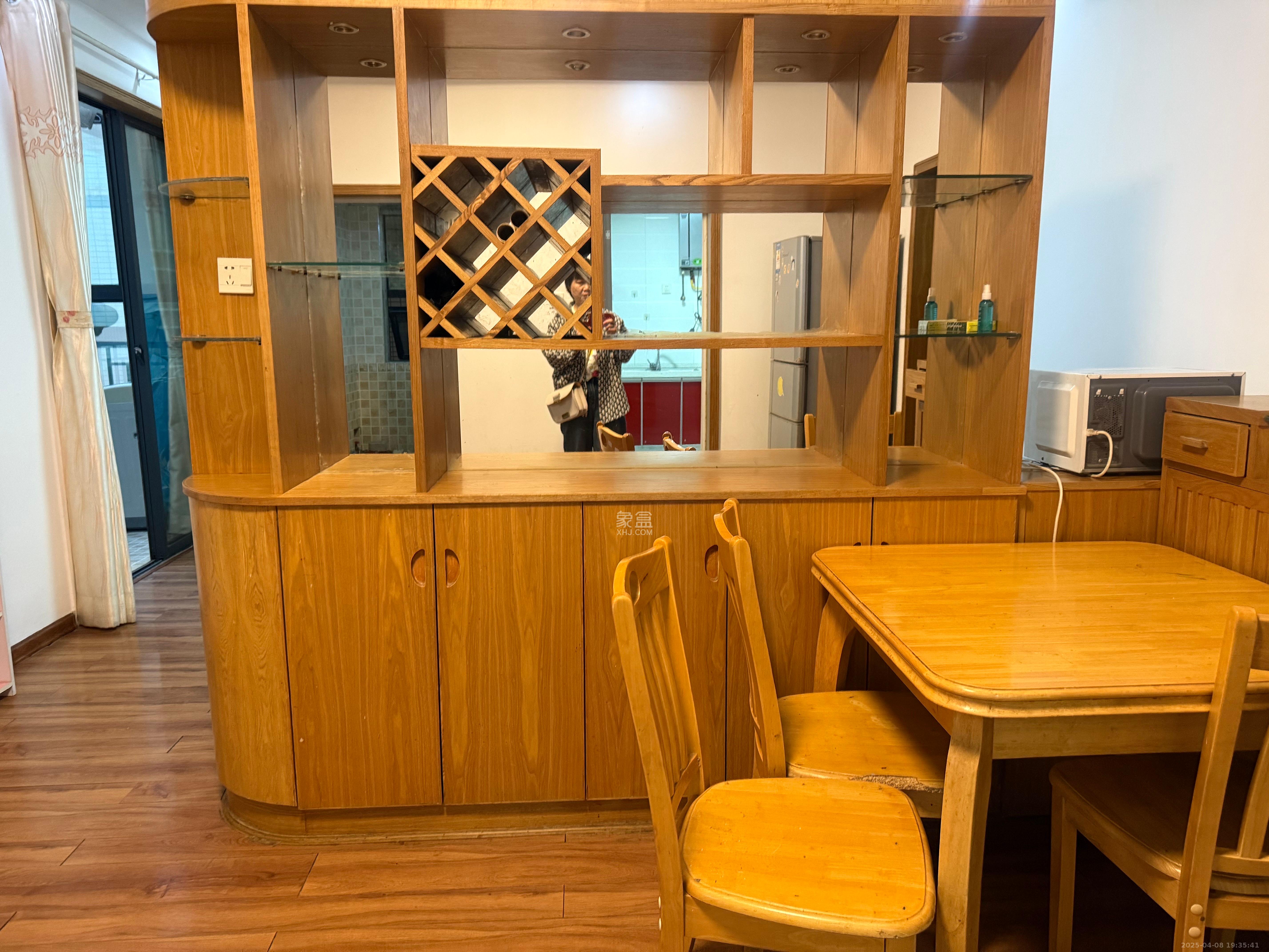 水岸天际(一期、二期) 2室2厅1卫 2000.0元/月 水岸天际(一期、二期) 2室2厅1卫 2000.0元/月室内图