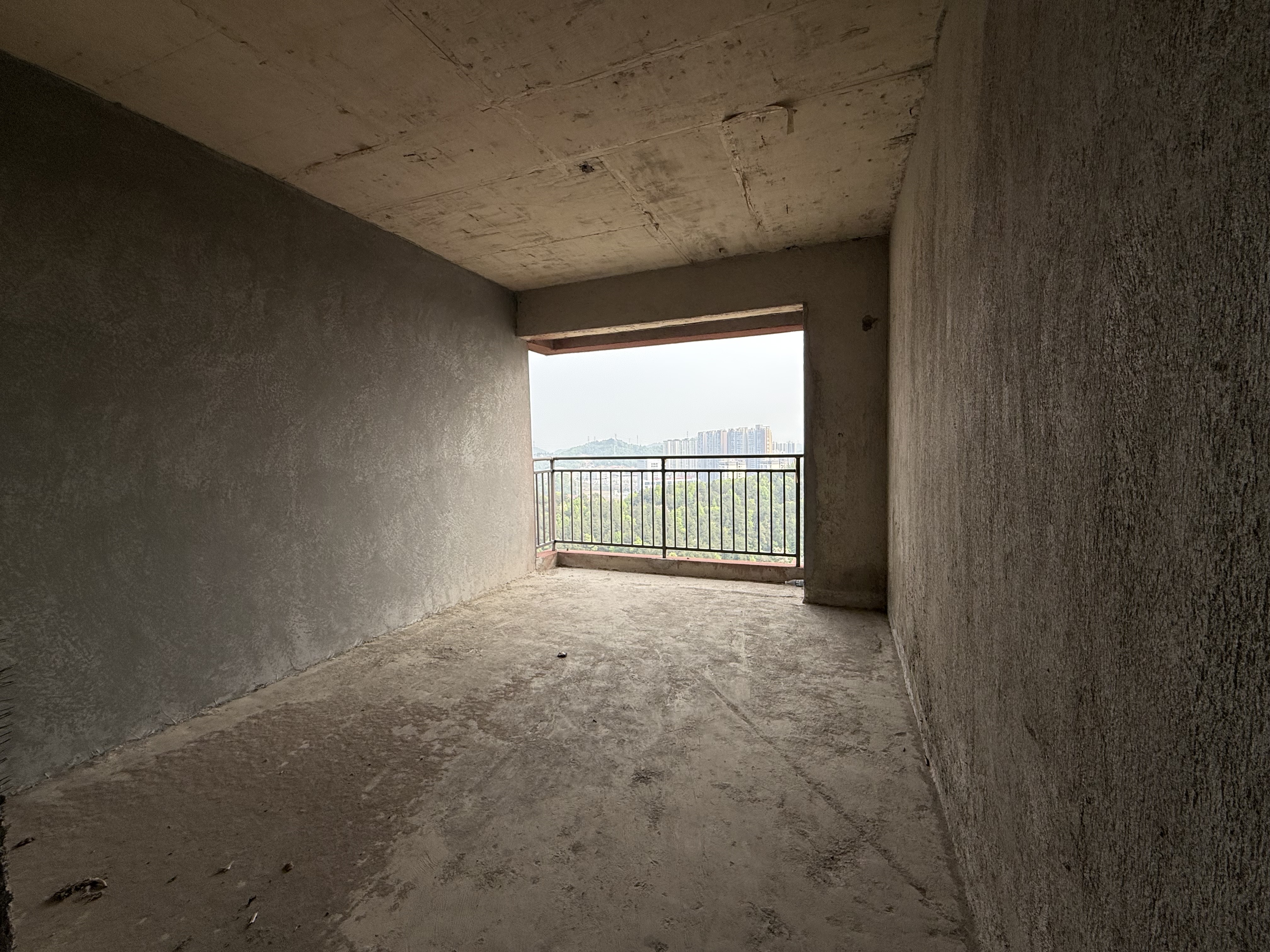 大同芙蓉二期(芙蓉广场) 3室2厅2卫 82.8万 大同芙蓉二期(芙蓉广场) 3室2厅2卫 82.8万客厅