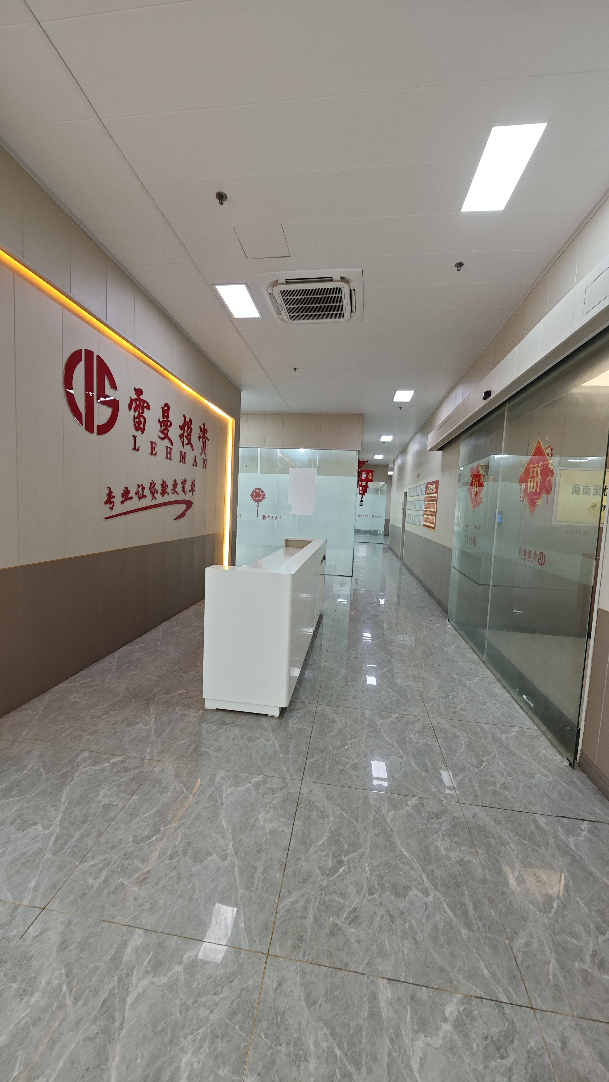 景瑞大厦  4室4厅2卫   30000.00元/月