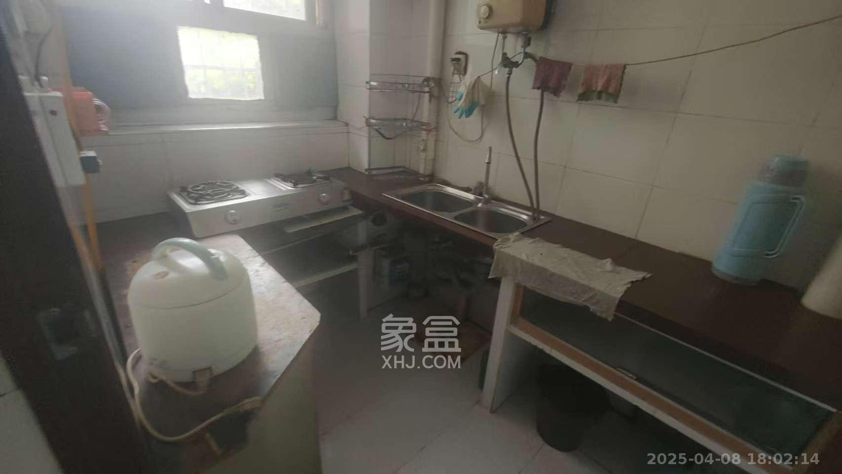 裕农街散盘  1室1厅1卫   1500.00元/月室内图