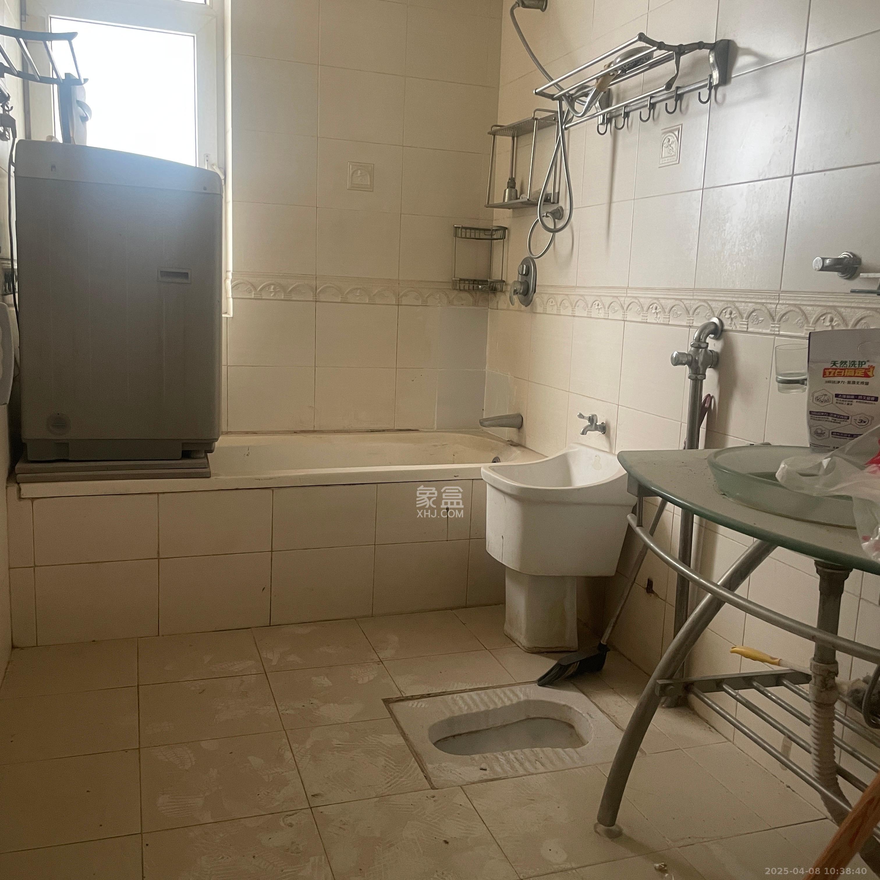 新世纪花苑  3室2厅2卫    3000.0元/月 新世纪花苑  3室2厅2卫    3000.0元/月室内图